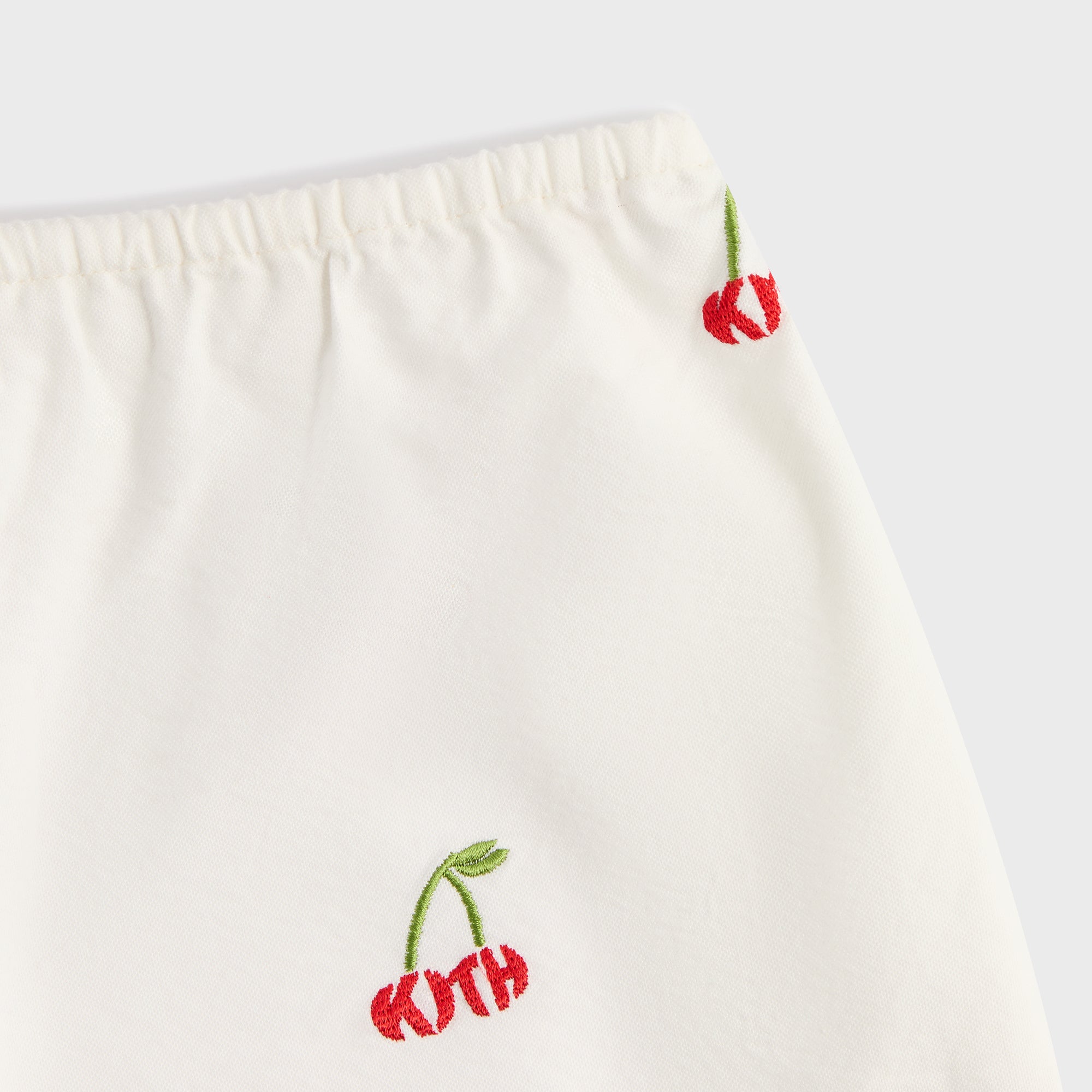 Kith Women Esbe Cherry Oxford Micro Short - White – Kith Europe