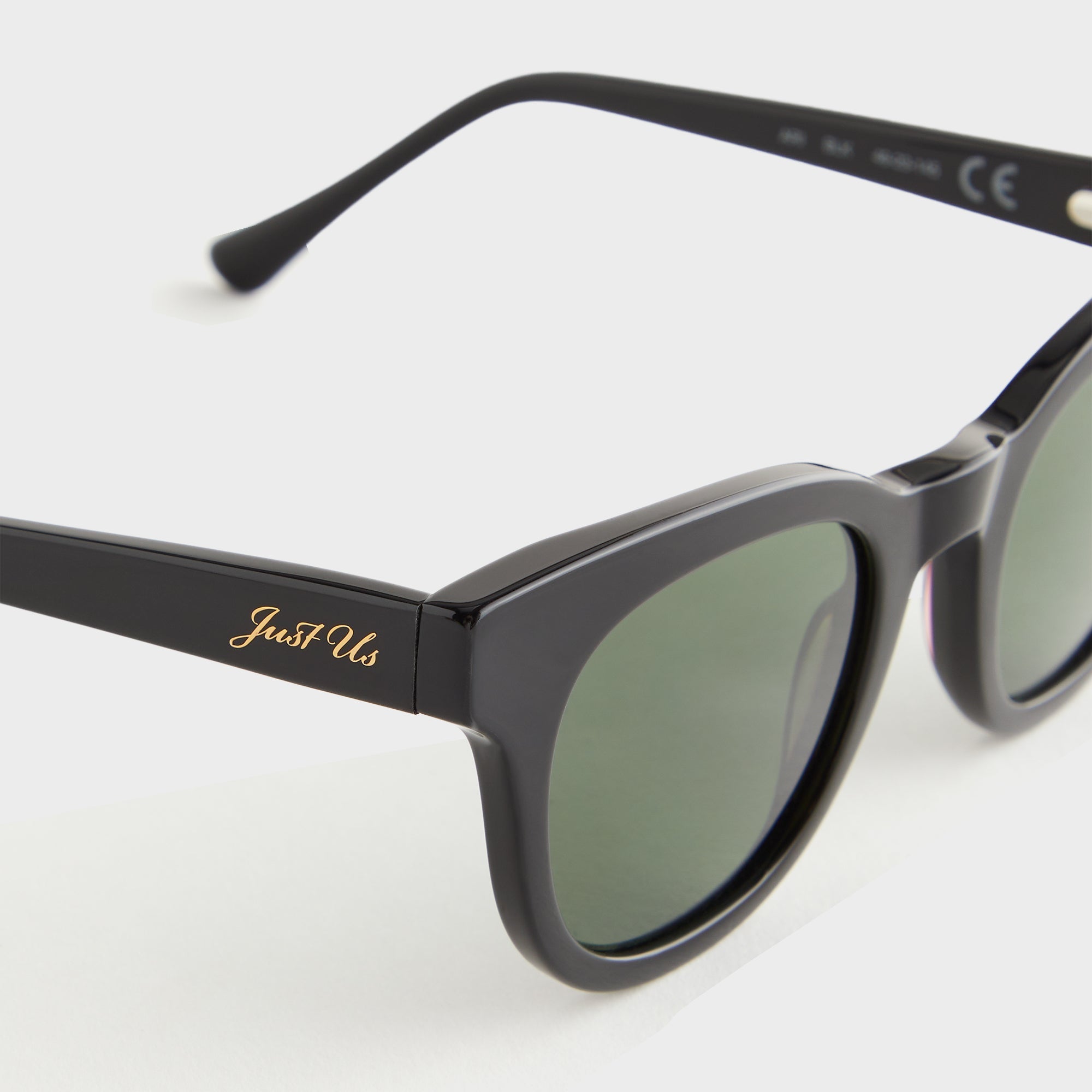 Kith for Modo Ari Sunglasses Blackサングラス Kith Women Ari Black Sunglasses - Black – Kith Europe