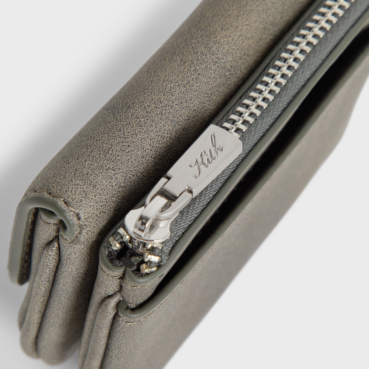 Kith Women Jerica Distressed Leather 2-in-1 Card Wallet - Burnt