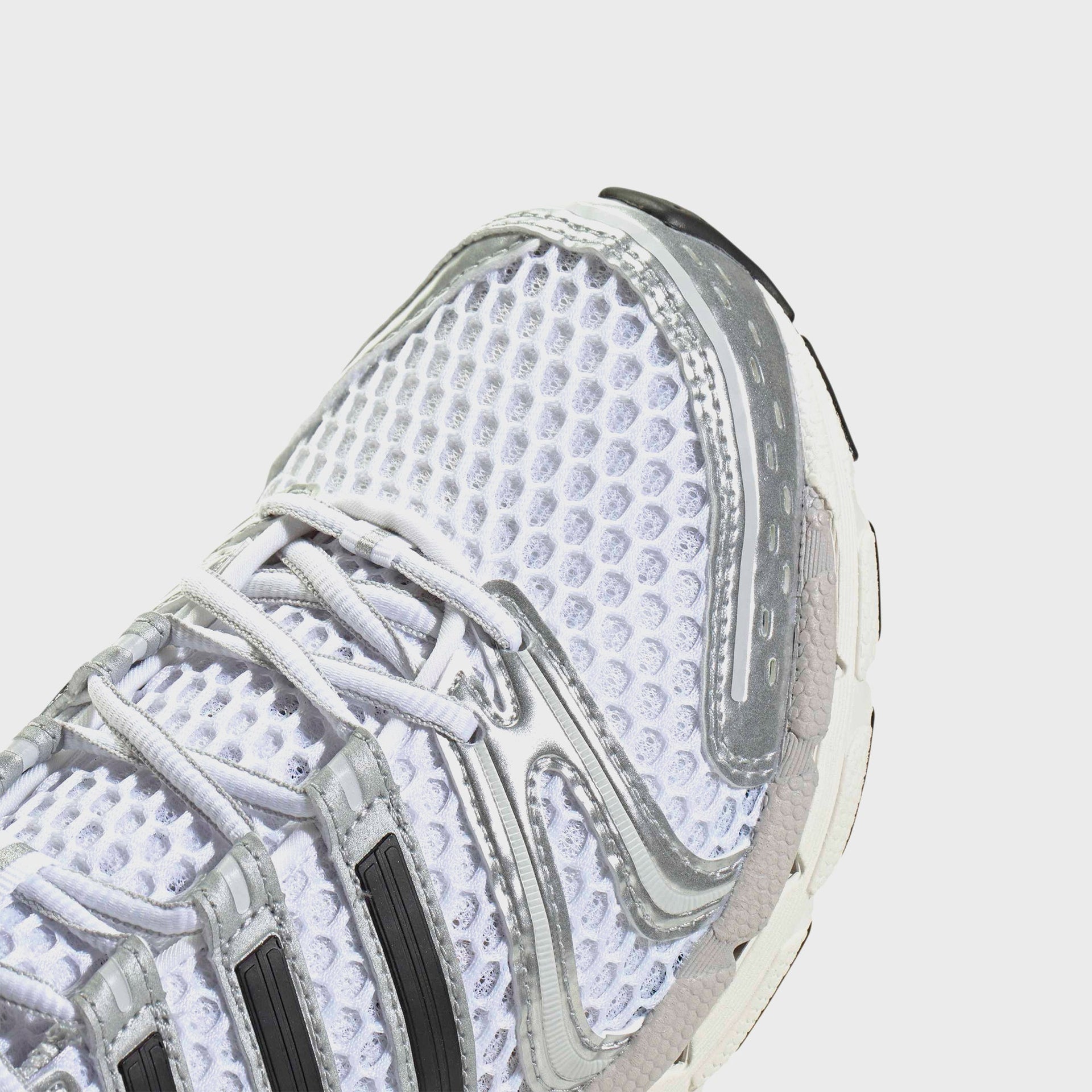 adidas Adistar Control 5 - Silver Metallic / Grey One / Core Black