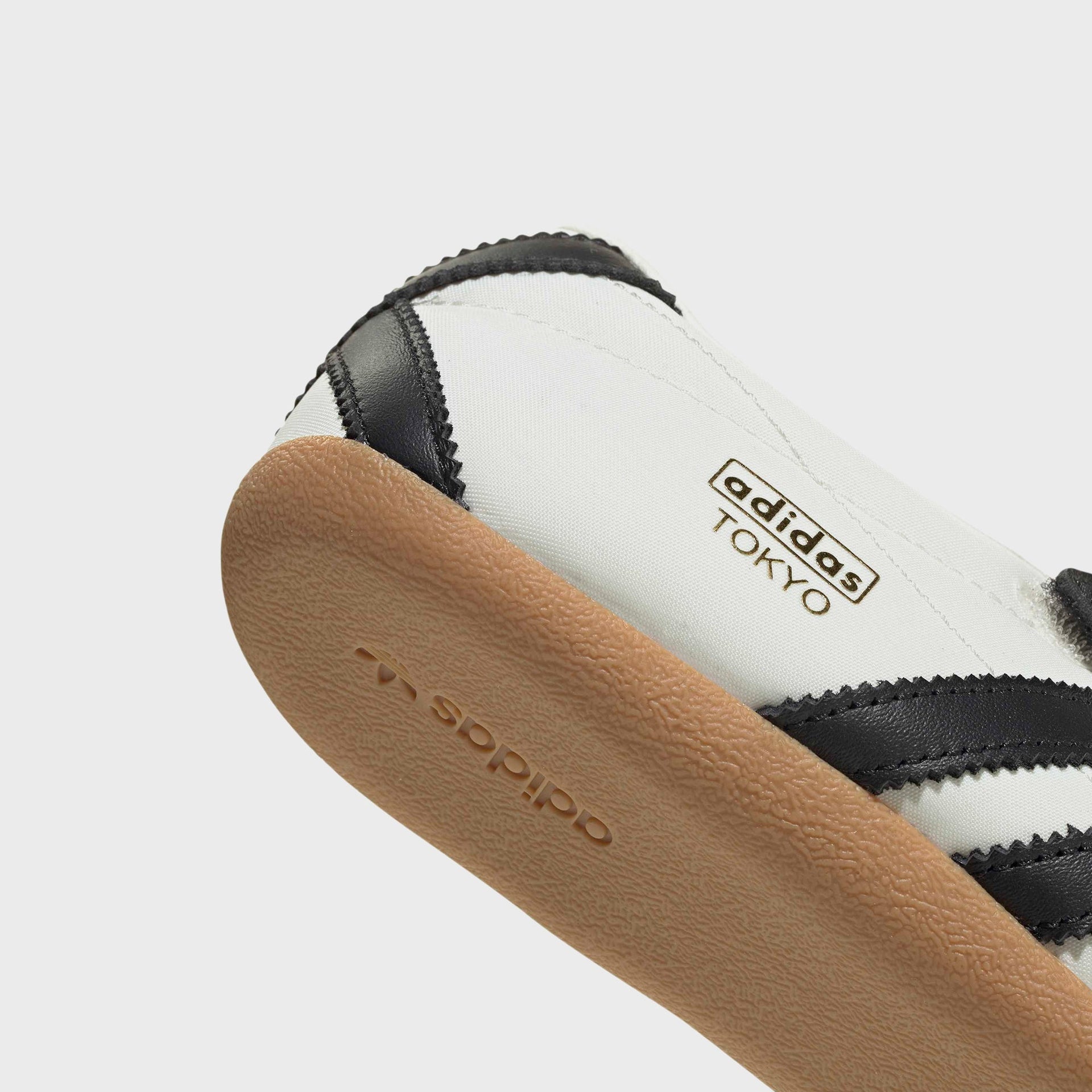 adidas WMNS Tokyo MJ - Off White / Core Black / Gum