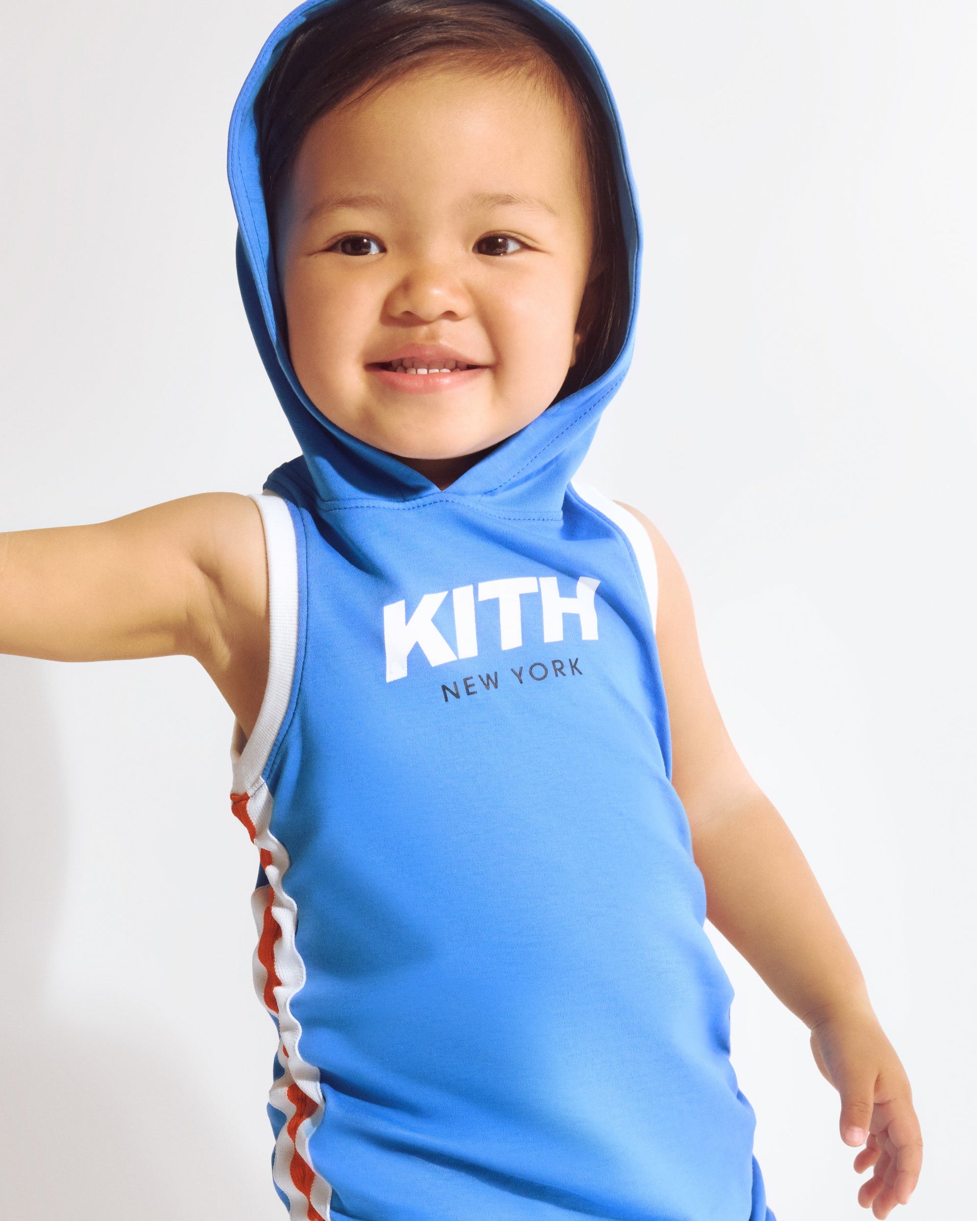 gid://shopify/MediaImage/45828120445204