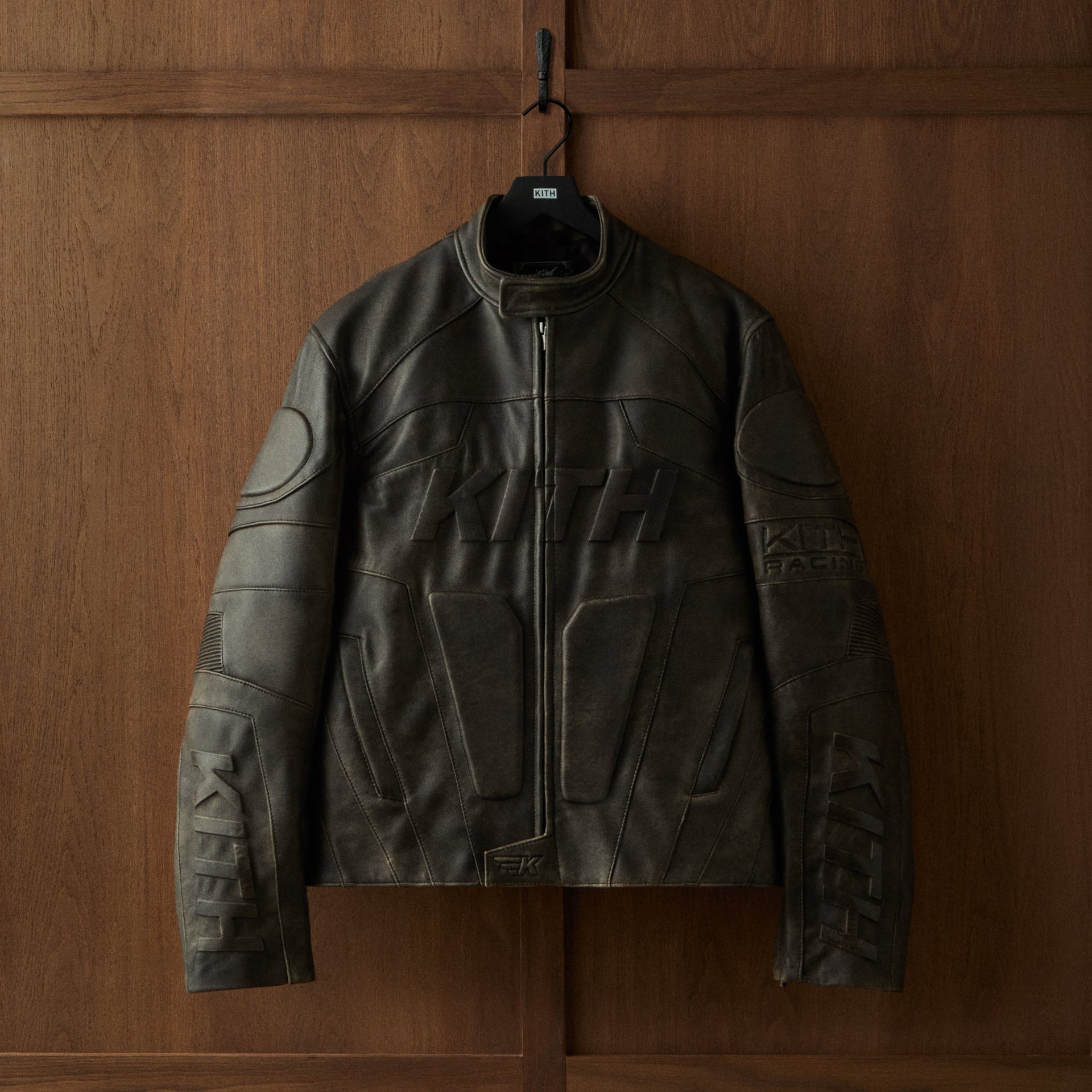 gid://shopify/MediaImage/46753815626004