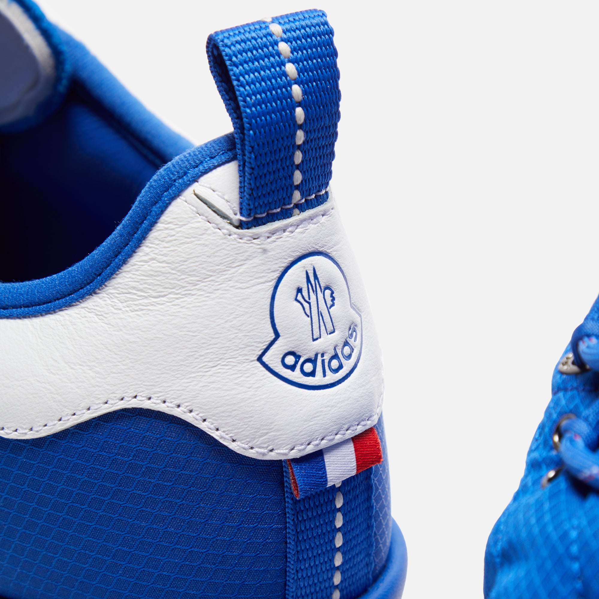 MONCLER × ADIDAS ORIGINALS キャンパス　スニーカー MONCLER X ADIDAS ORIGINALS CAMPUS - SOLRED – Undefeated