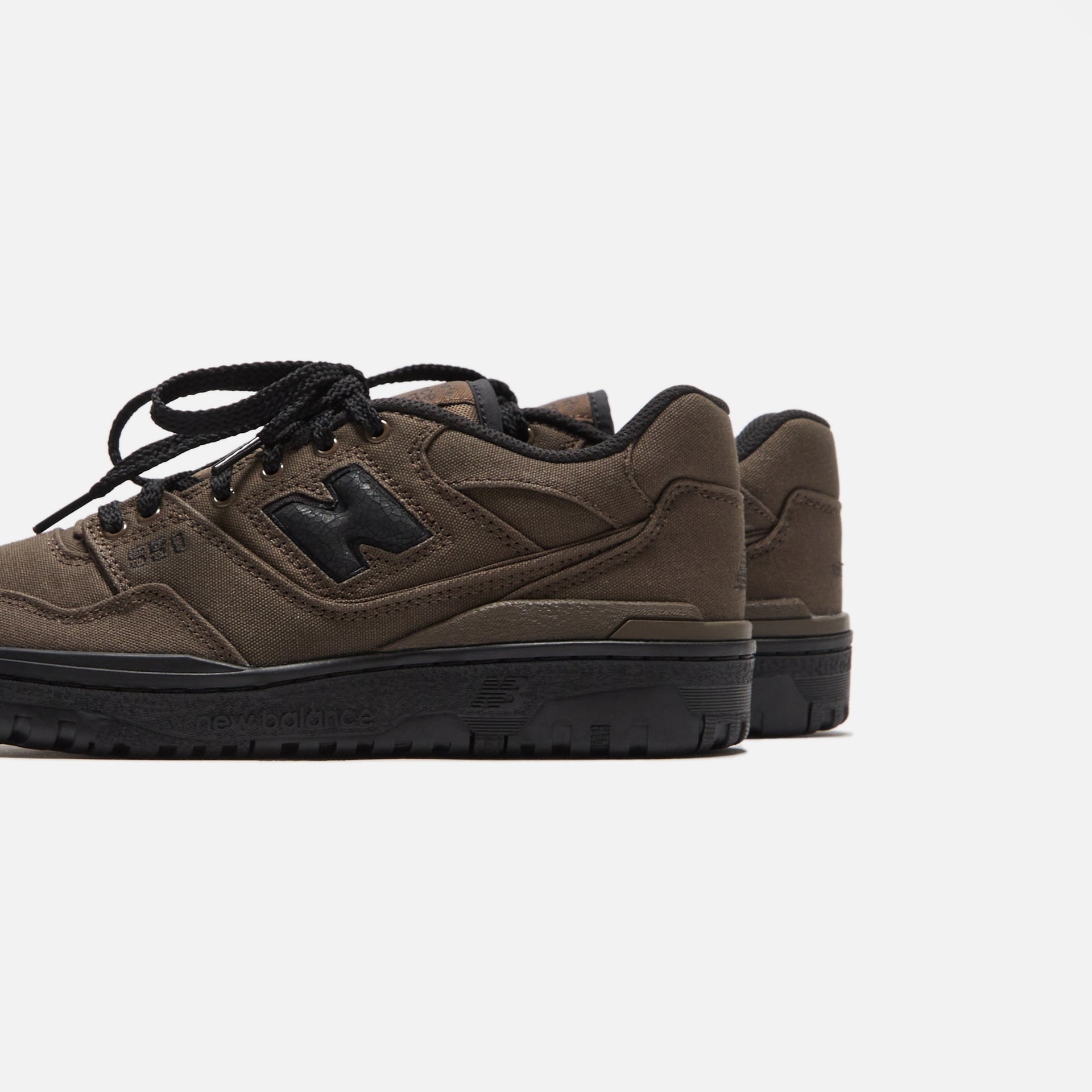 New Balance x thisisneverthat 550 - Brown