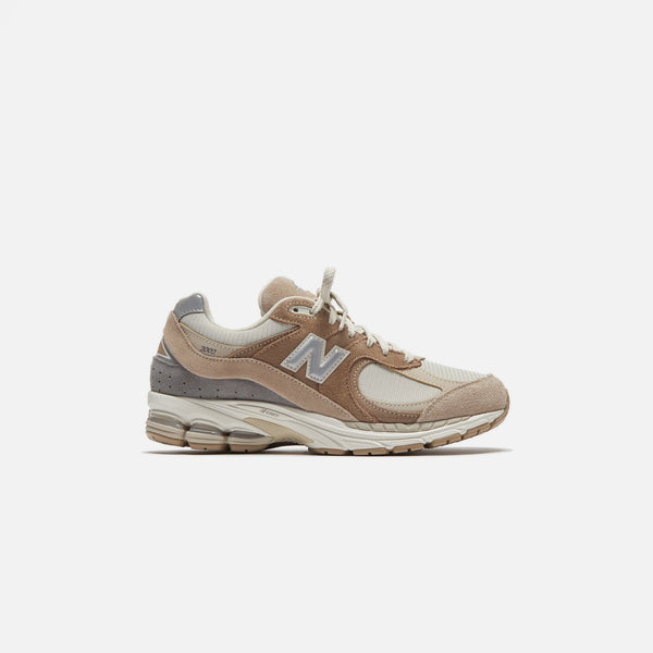 靴 new balance upthere m2002rut kith asics New Balance 2002R Up There Backyard Legends Men's - M2002RUT