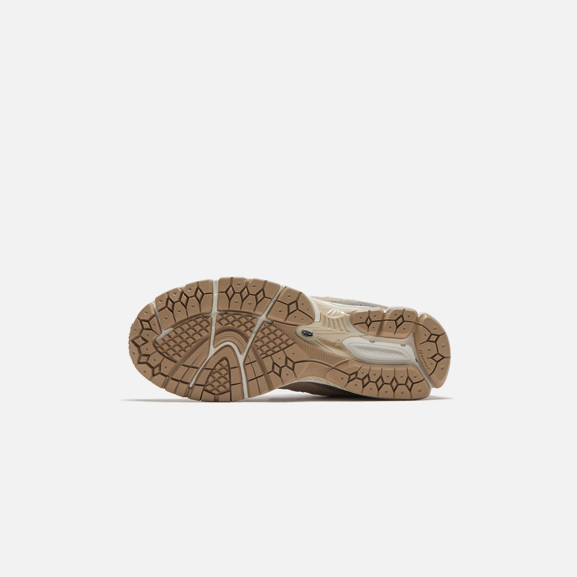 New Balance 2002R - Driftwood – Kith Europe