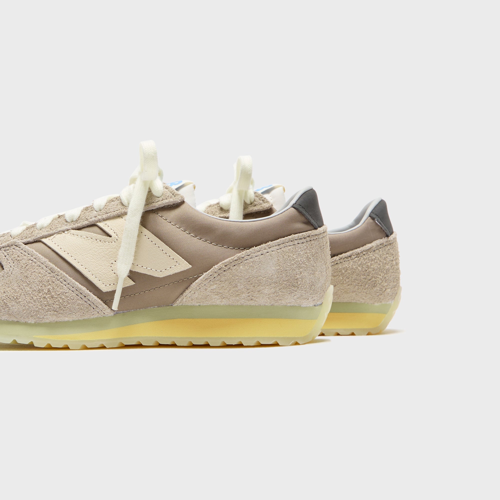 【NEW BALANCE】471 Arid Stone Raincloud ベージュ 軽量モデル New Balance 471 - Arid Stone / Raincloud / Morel – Kith Europe