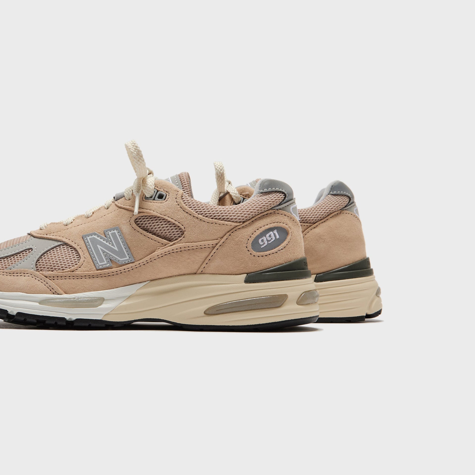 New Balance Made in UK 991v2 - Cuban Sand / Harbor Mist / Silver