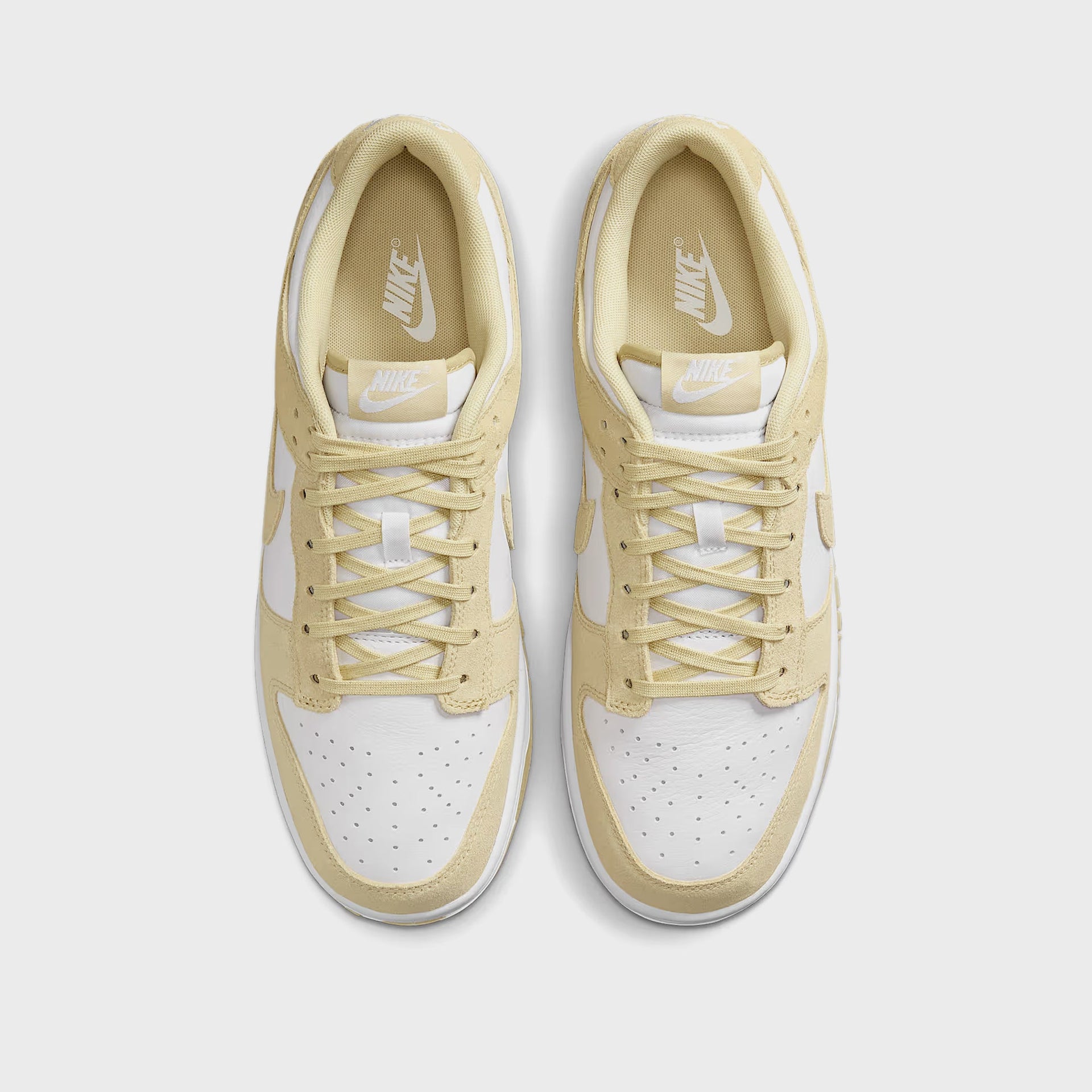 Nike Dunk Low Retro Se - White / Team Gold