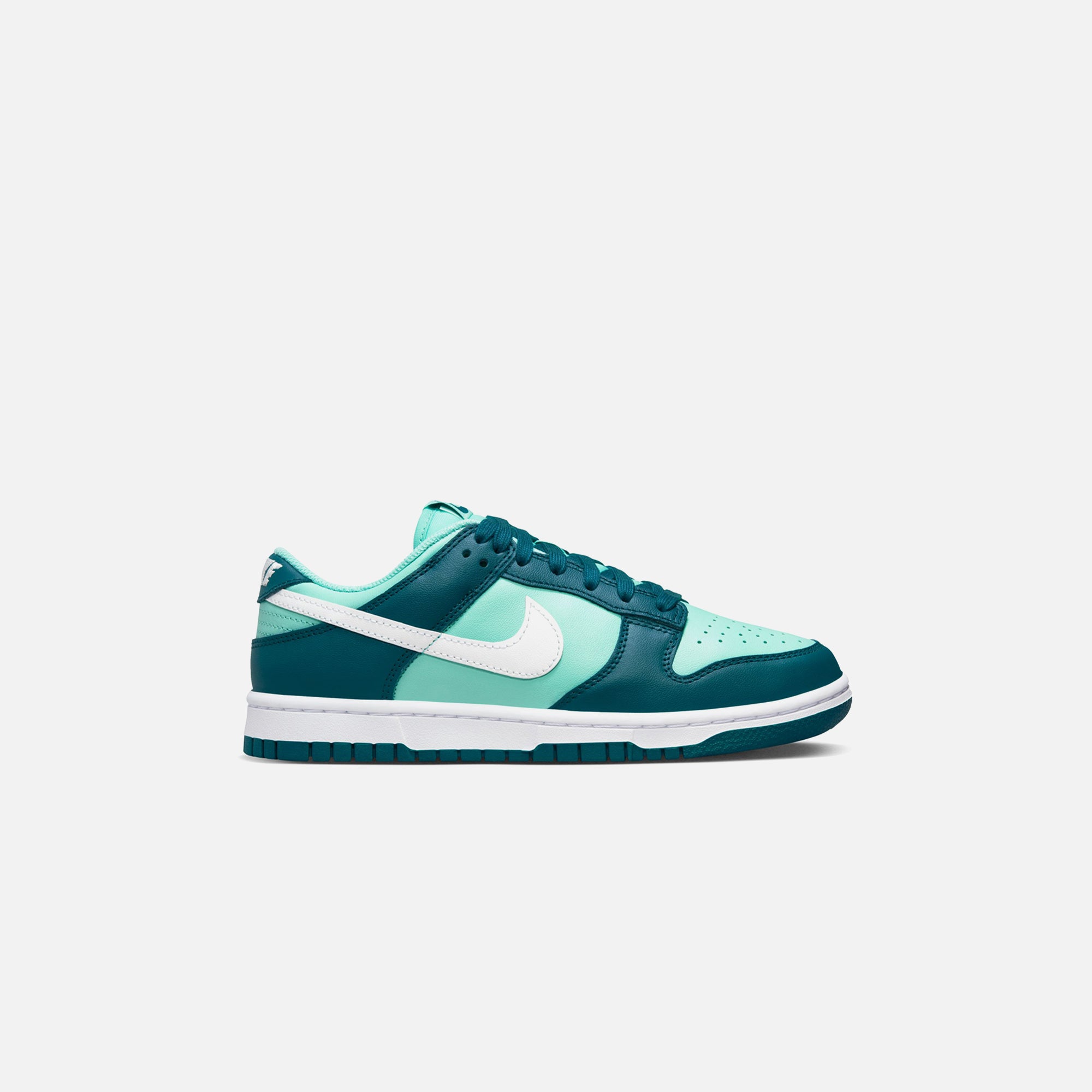 Nike WMNS Dunk Low - Geode Teal / White / Emerald Rise – Kith Europe