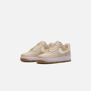 Nike WMNS Air Force 1 `07 - Sanddrift / Coconut Milk / White Wolf