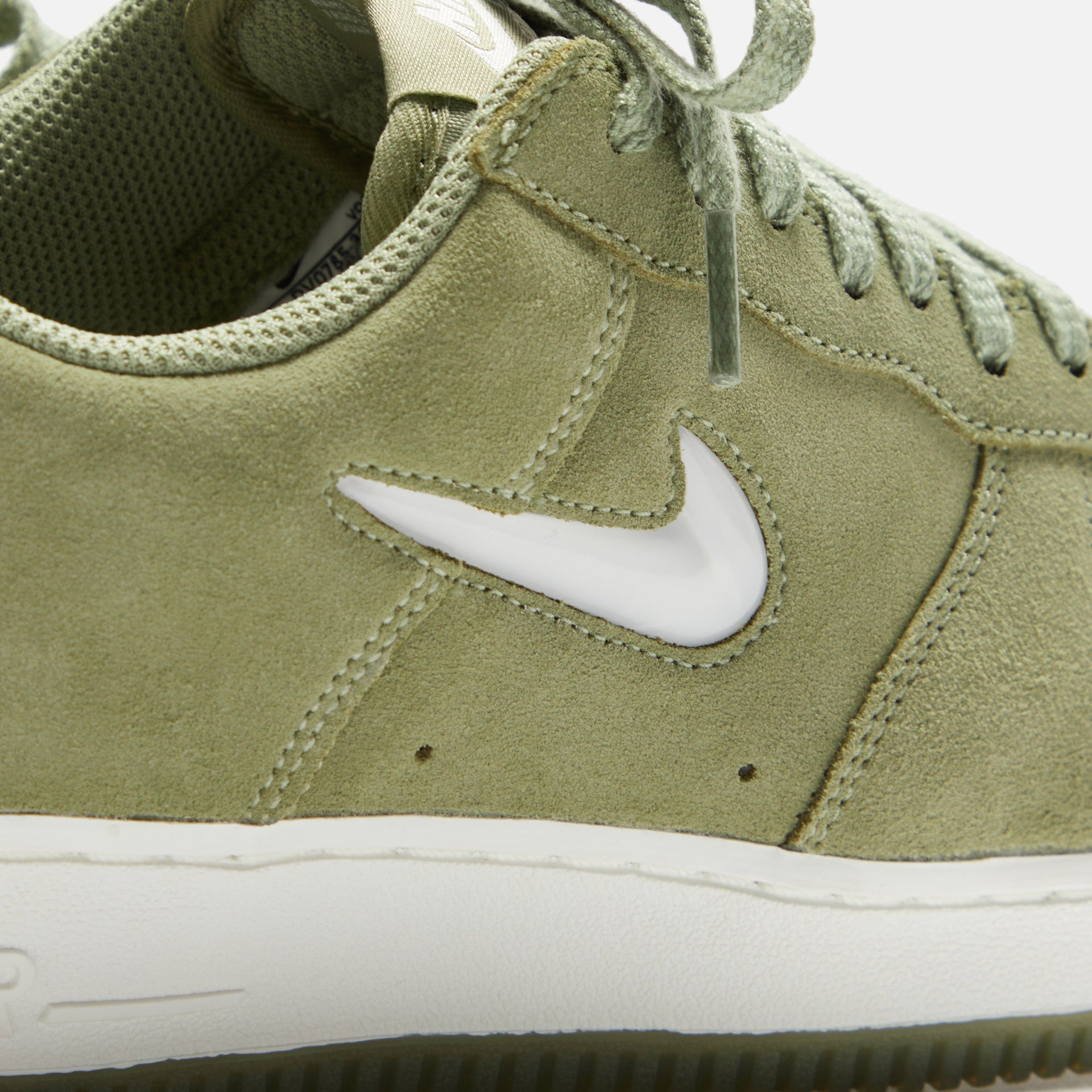 Nike Air Force 1 Low Retro COTM LTR - Oil Green / Summit White