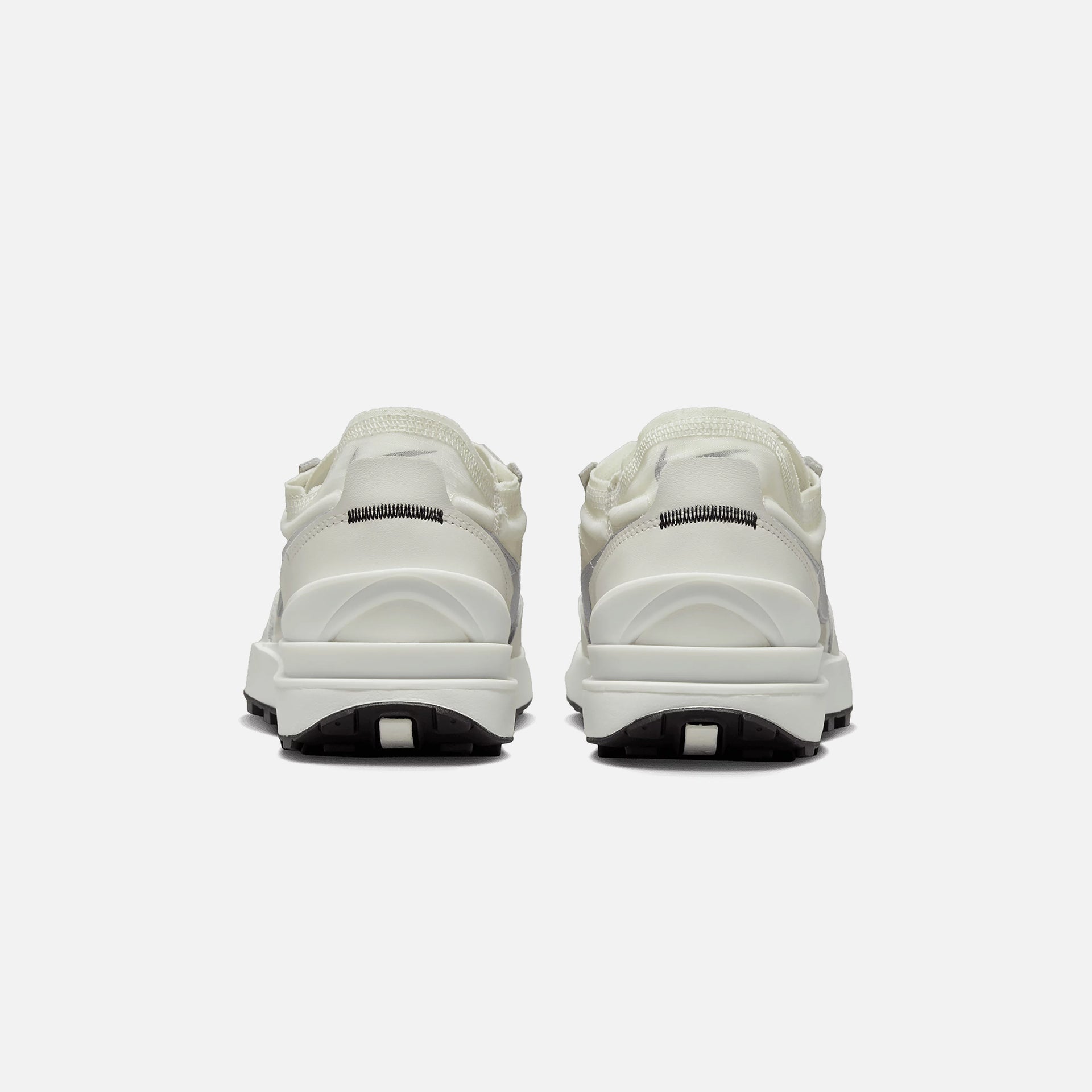 Nike WMNS Dunk High Light Orewood - Summit / White / Metallic / Silver / Sail