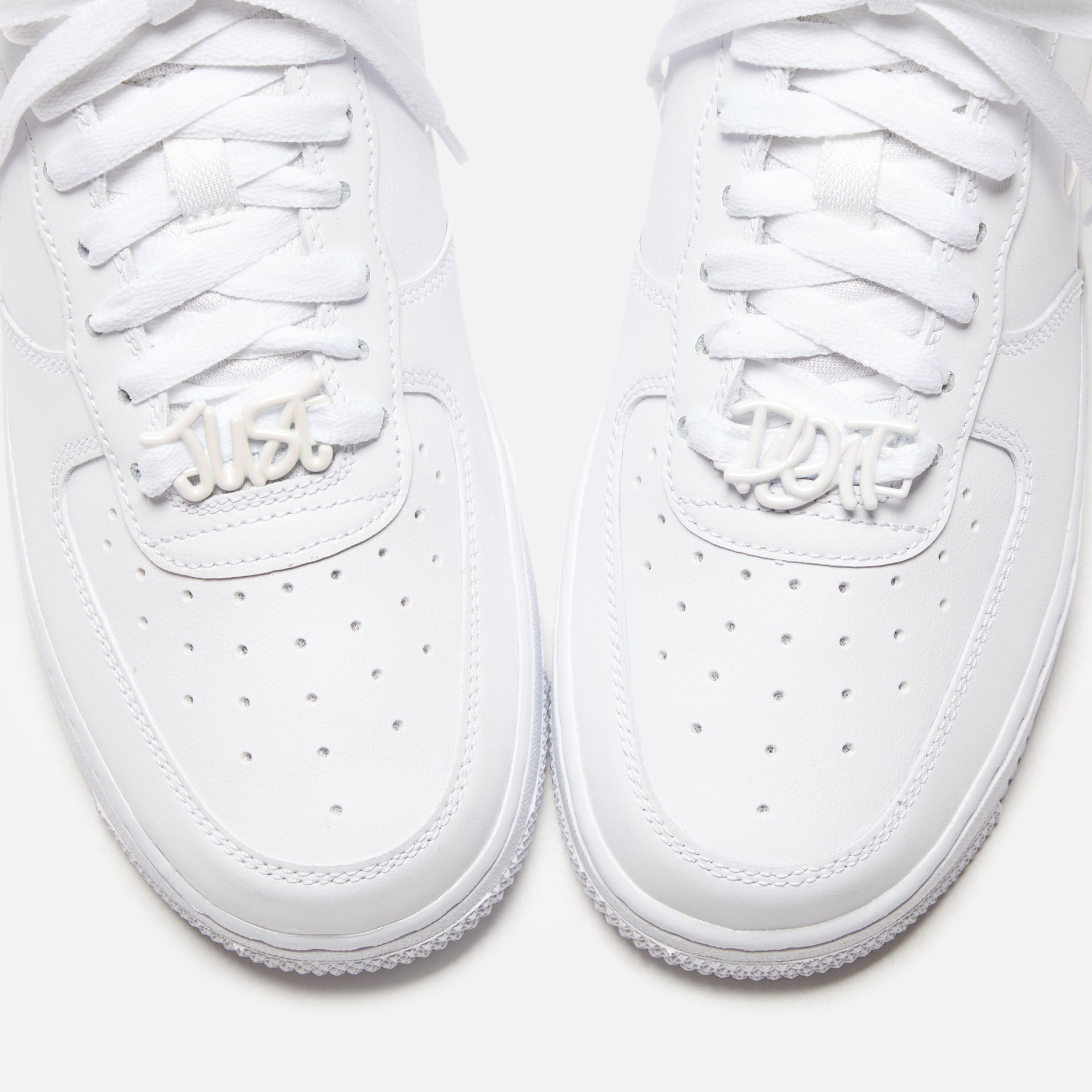 Nike WMNS Air Force 1 `07 SE - White / Multi / Color / Black