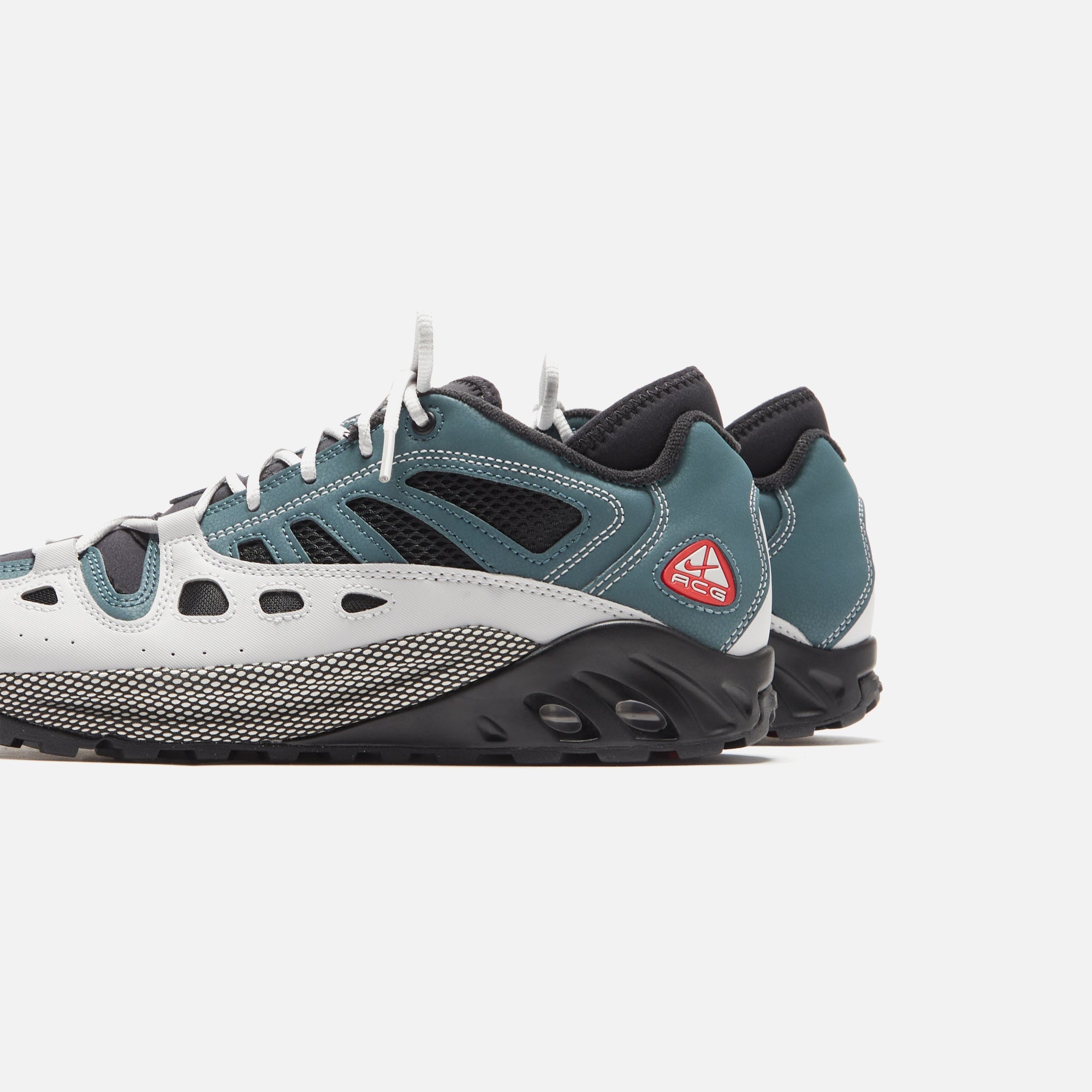 nike ACG Air Exploraid Ash Greenスニーカー ACG Air Exploraid Ash Green | Varsity Red | Black | Neutral
