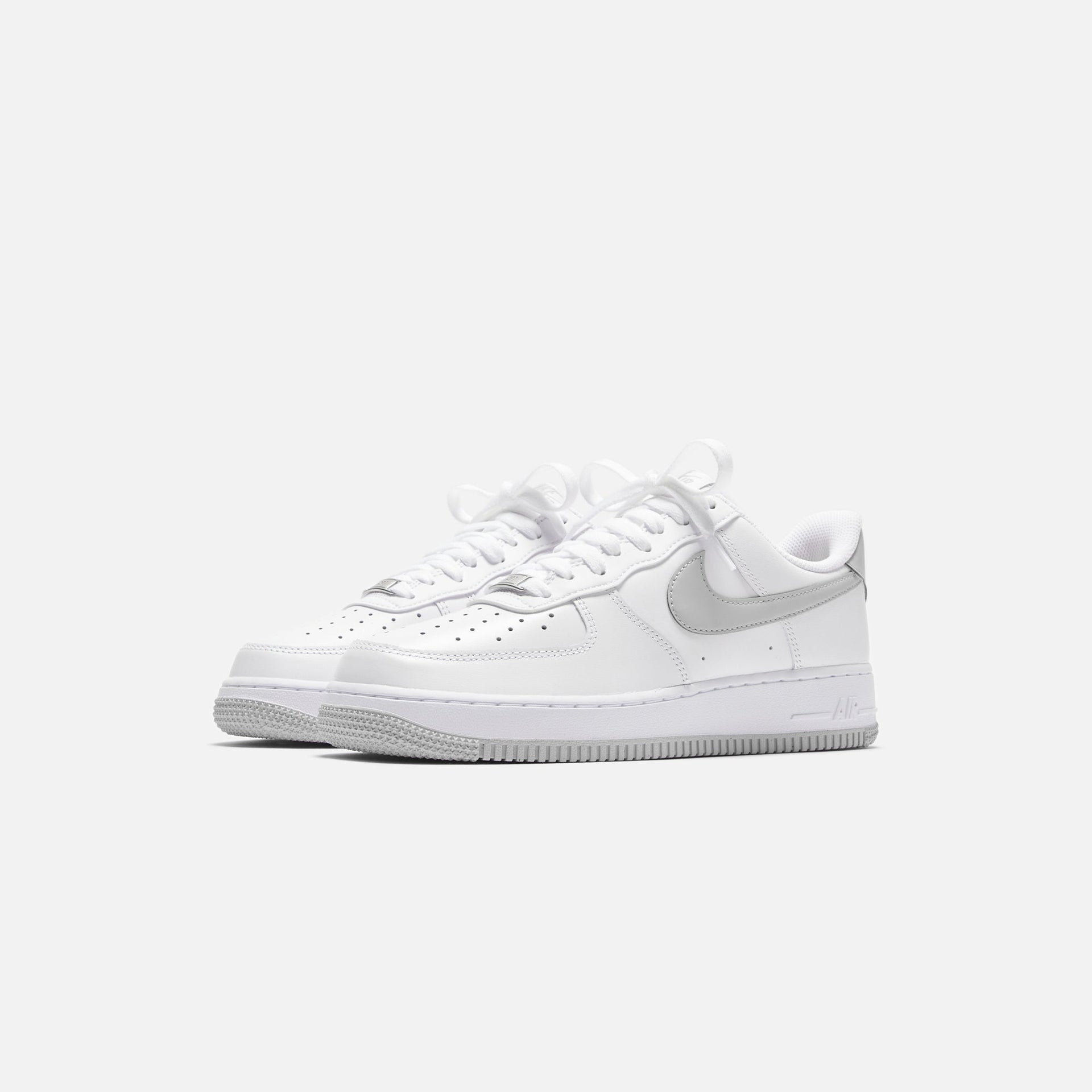 Nike Air Force 1 '07 Low - White / Light Smoke Grey / White