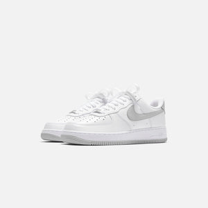 Nike Air Force 1 '07 Low - White / Light Smoke Grey / White