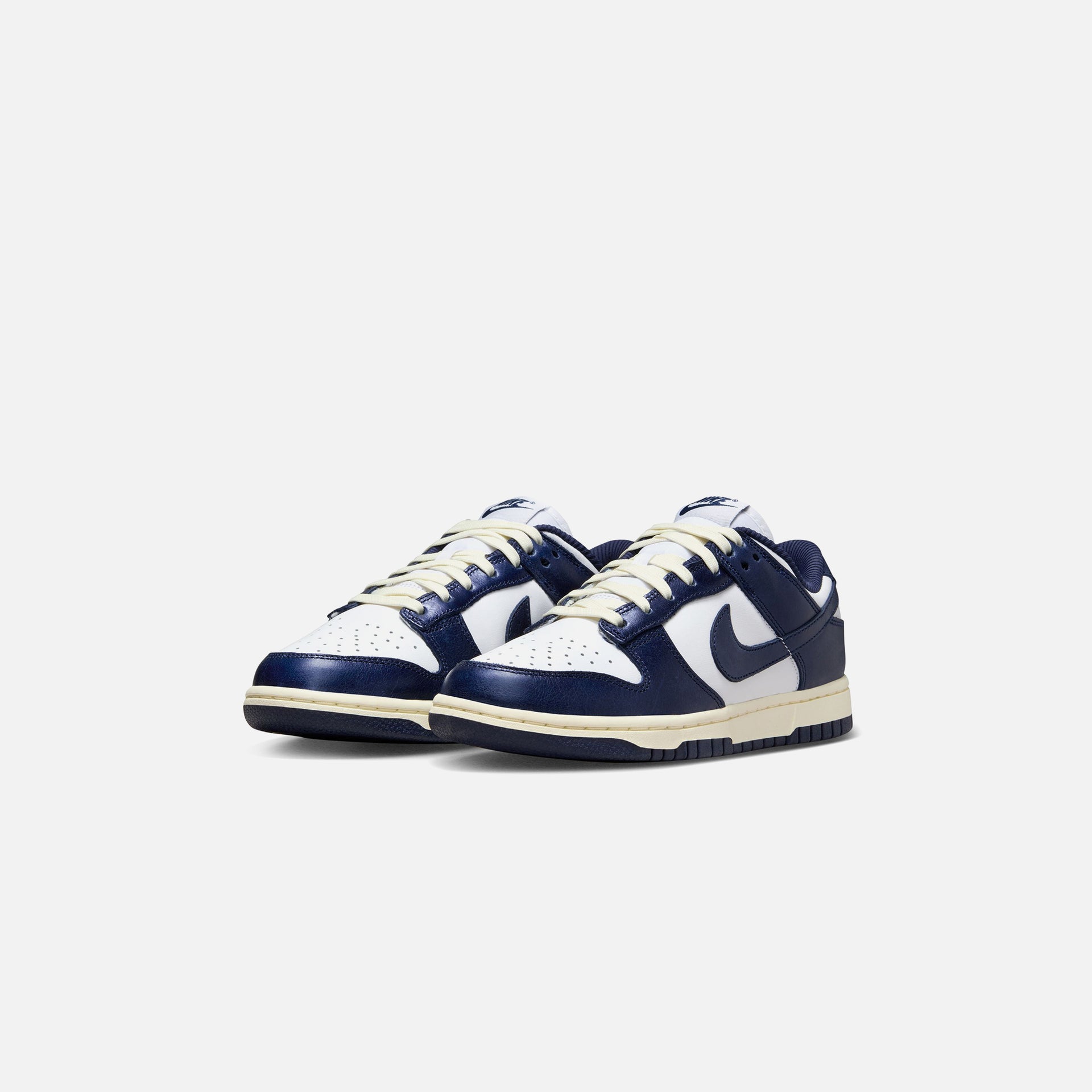 Nike WMNS Dunk Low PRM - White / Midnight Navy / Coconut Milk