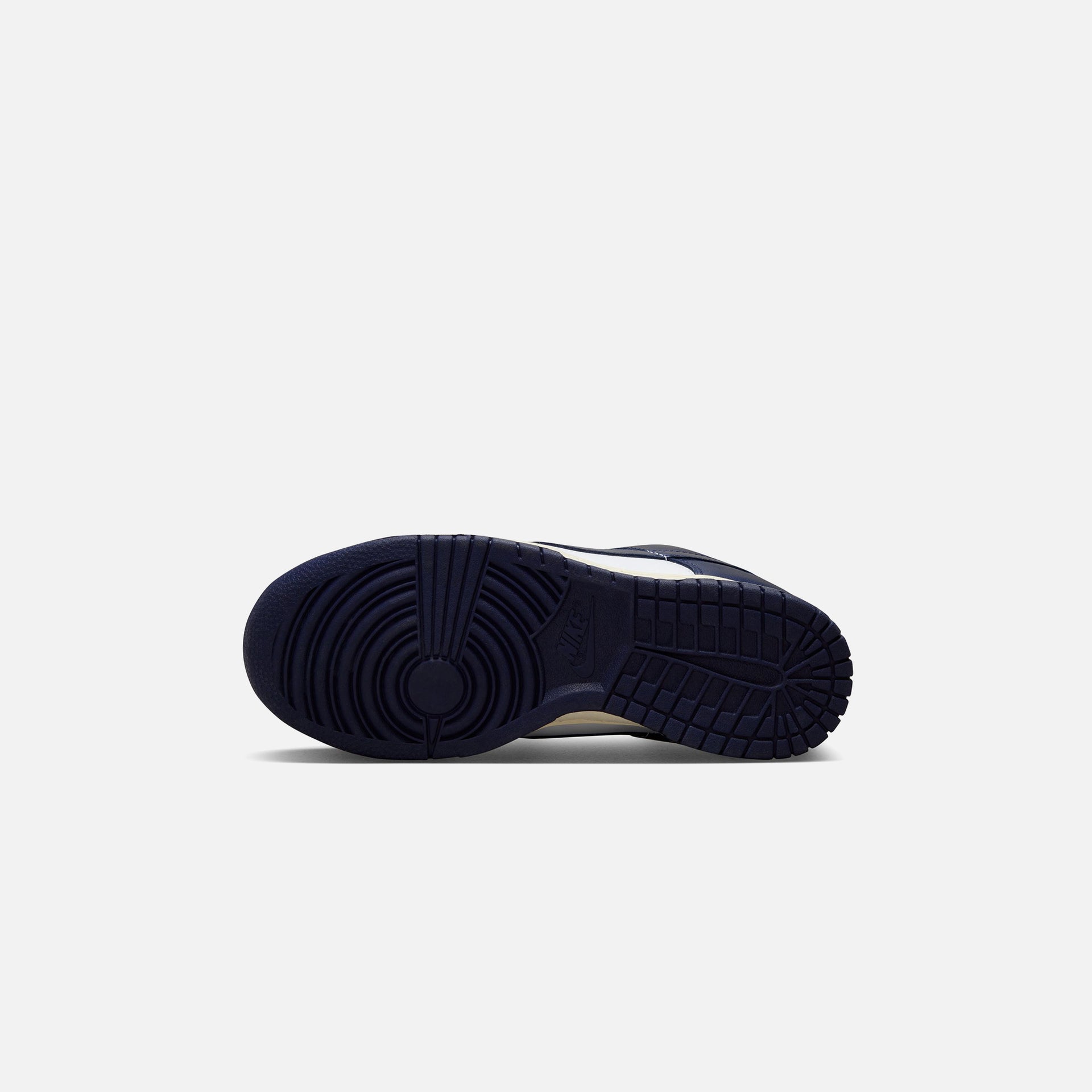 Nike WMNS Dunk Low PRM - White / Midnight Navy / Coconut Milk