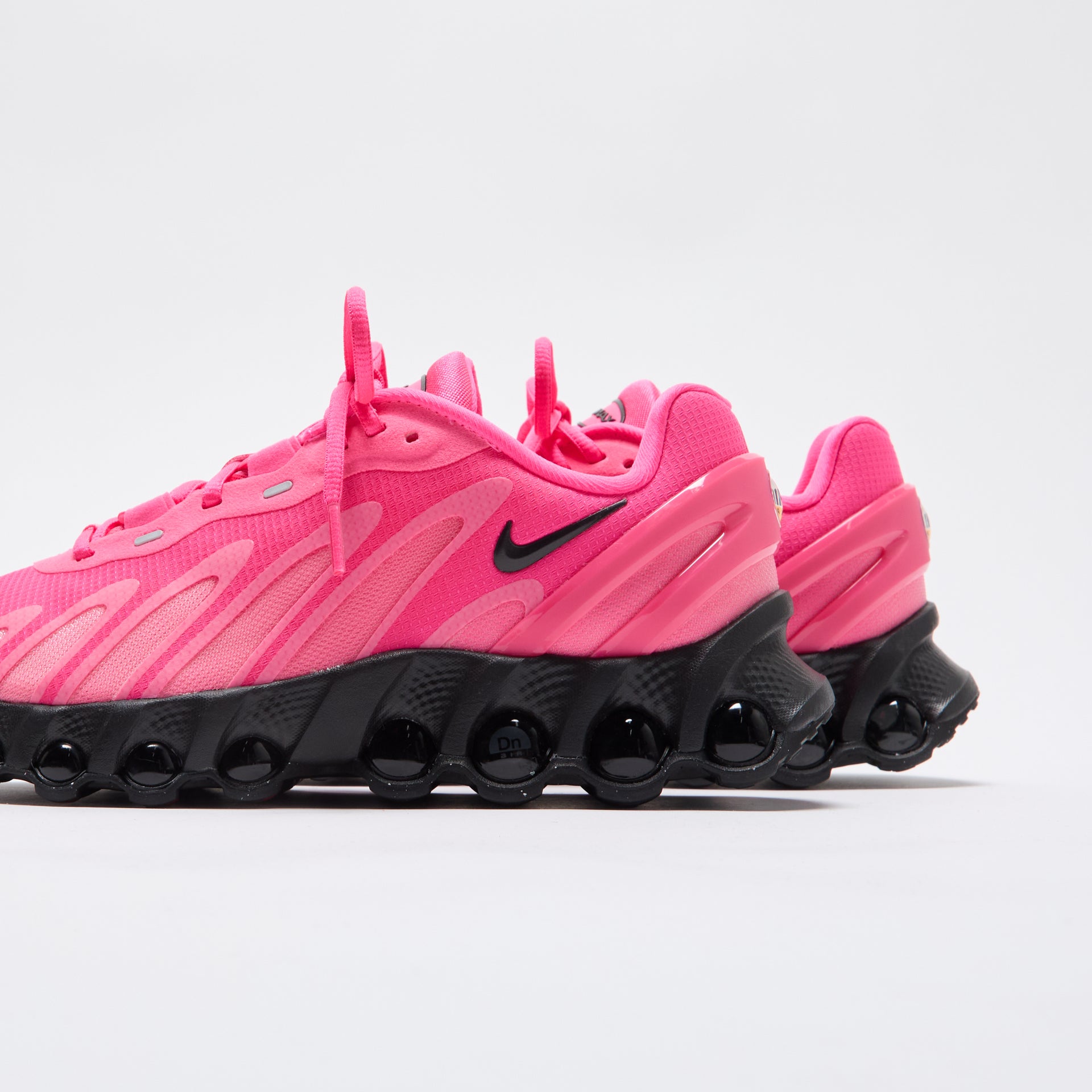 Nike Air Max DN8 - Hyper Pink / Black