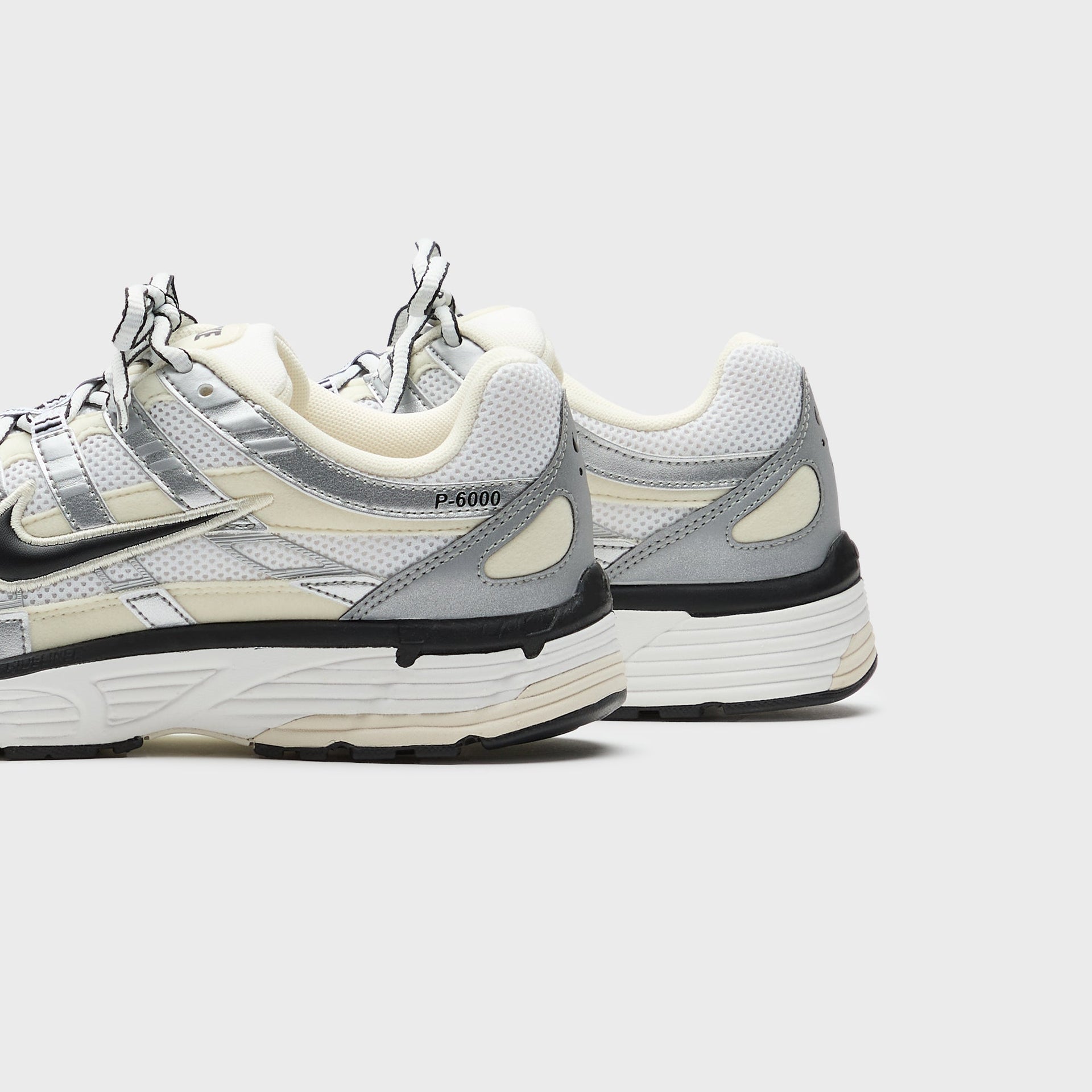 Nike WMNS Nike P-6000 - Coconut Milk / Black / Summit White