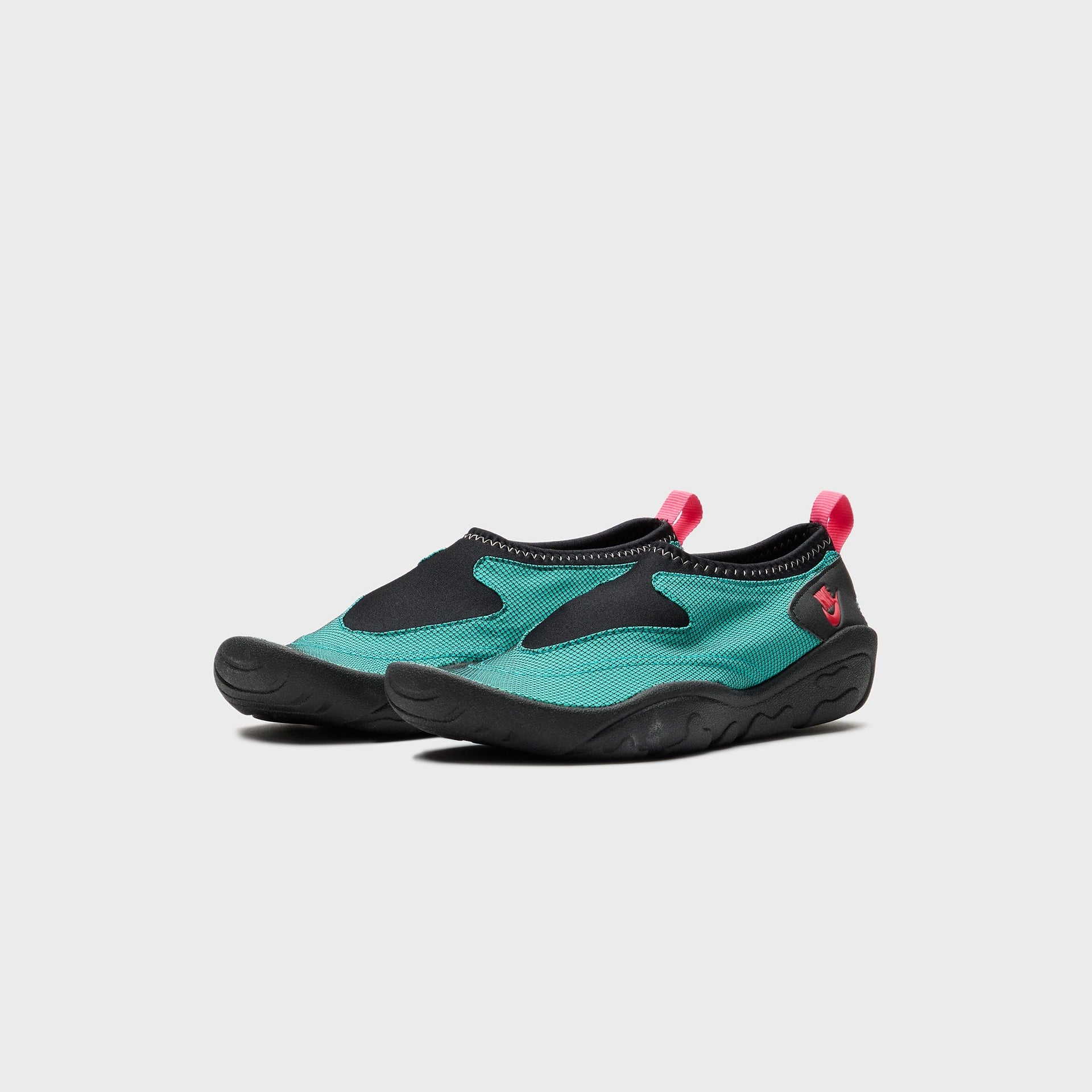 Nike Aqua Turf - Turbo Green / Black / Washed Coral / Team Scarlet