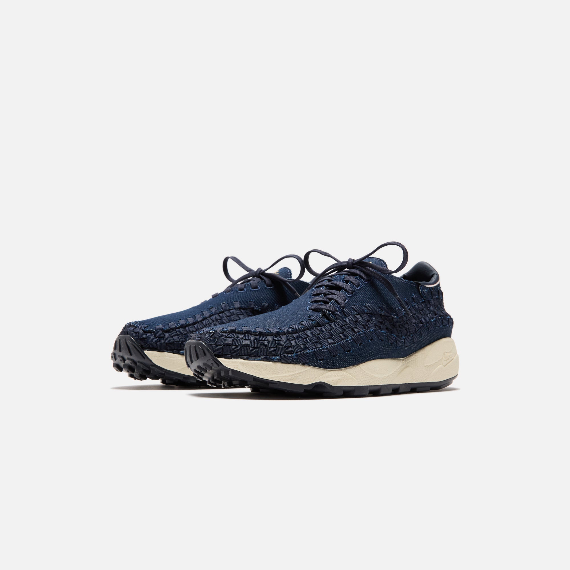 スニーカー Nike W's Air Footscape Woven Denim / Wheat Gold Nike W's Air Footscape Woven Denim / Wheat Gold – Très Bien
