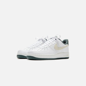 Nike air force 1 vintage green new arrivals