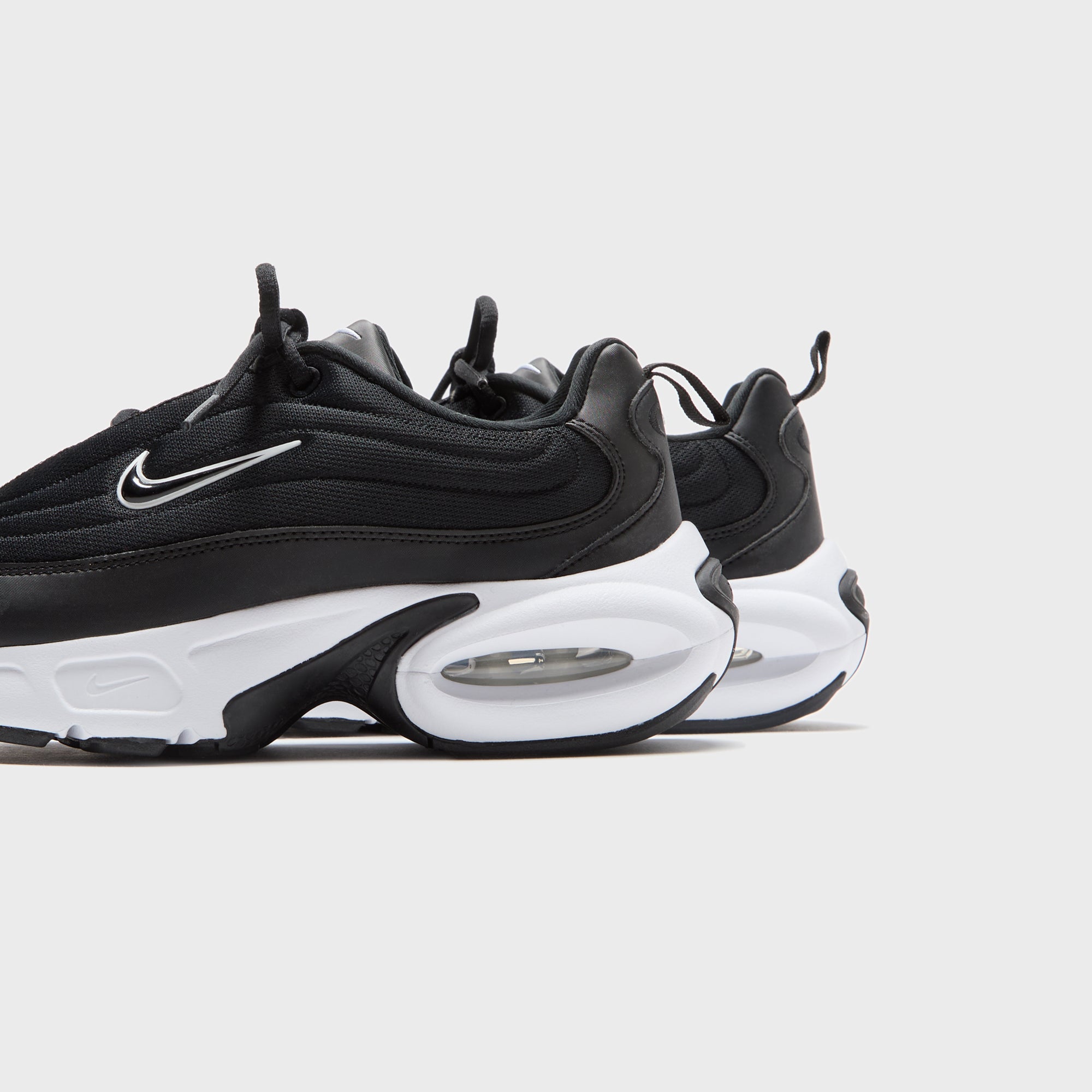 air max 200 black and white