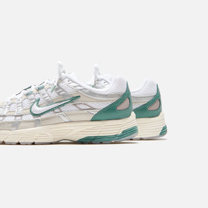 Nike P-6000 PRM - Light Bone / White / Metallic Silver