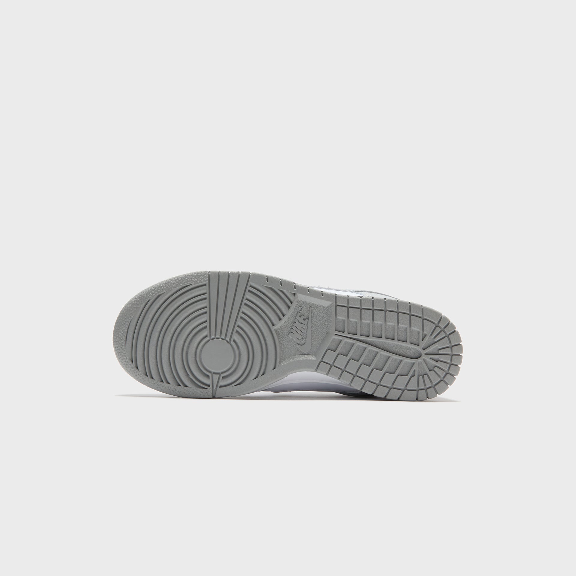 Nike Dunk Low Retro - White / Light Smoke Grey