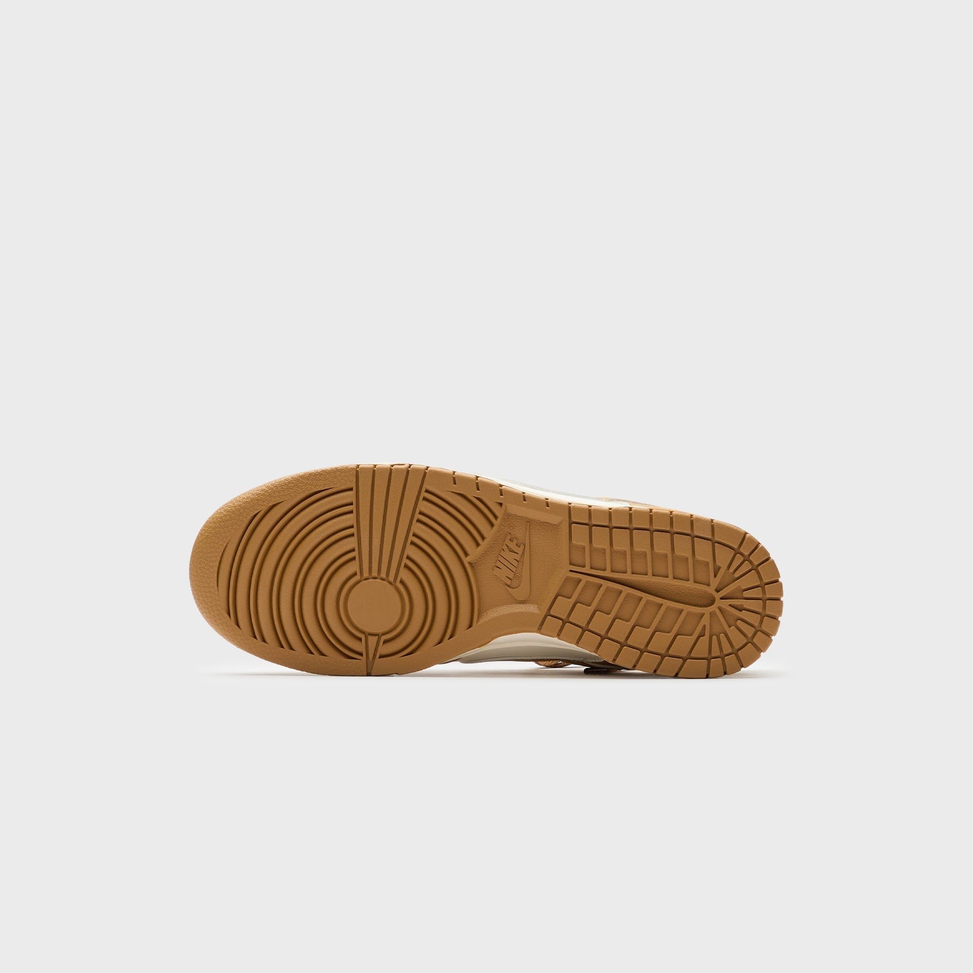 Nike Dunk Low Retro Bttys - Pale Ivory / Pale Ivory / Wheat