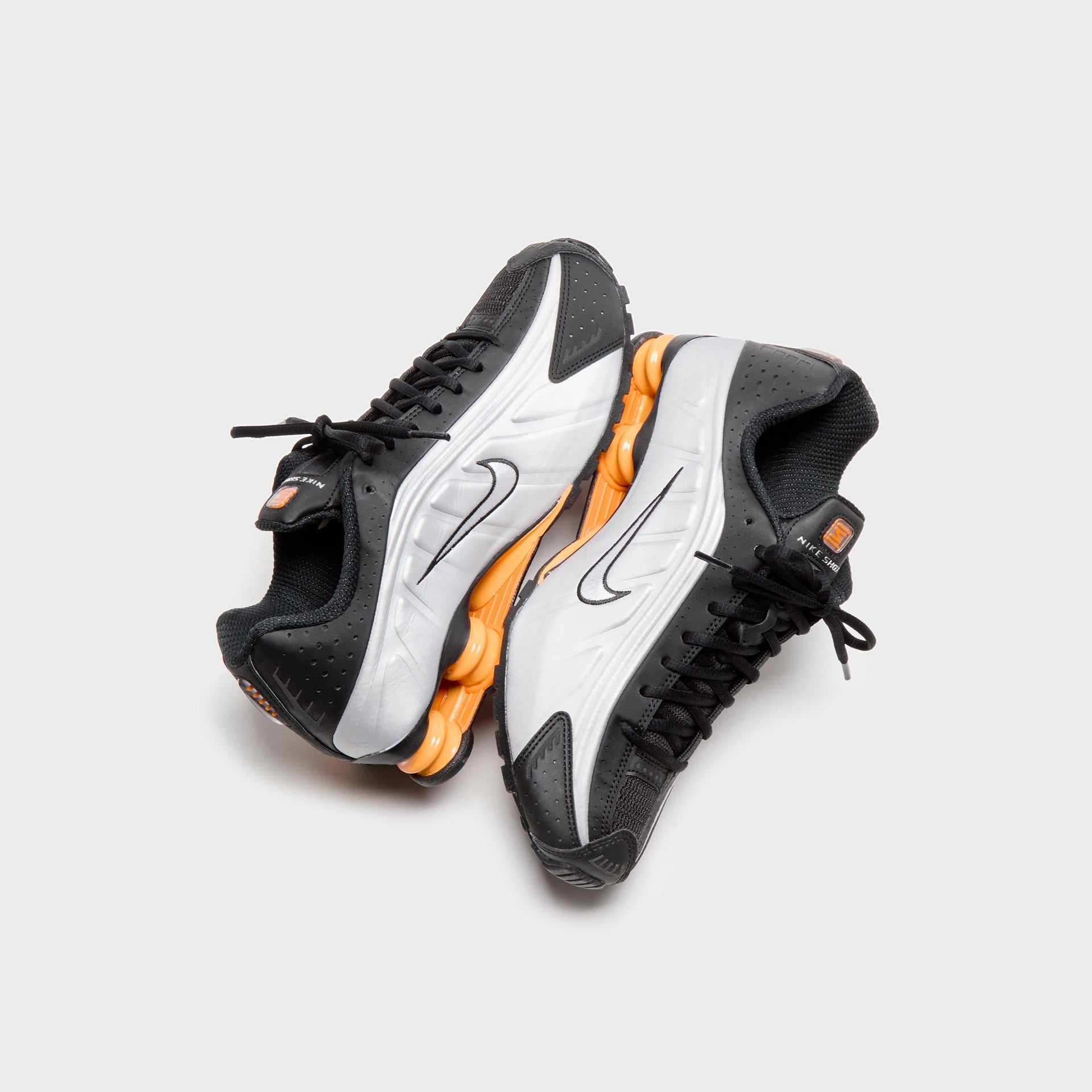 Nike Shox R4 - Black / Vast Grey / Bright Mandarin / Metallic Silver