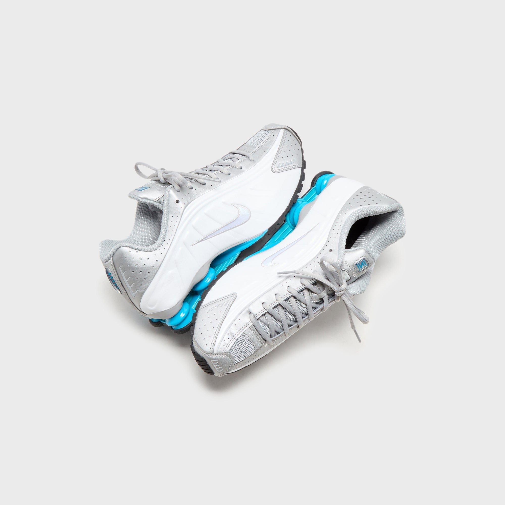 Nike Shox R4 - Metallic Silver / White / Blue Lagoon – Kith Europe