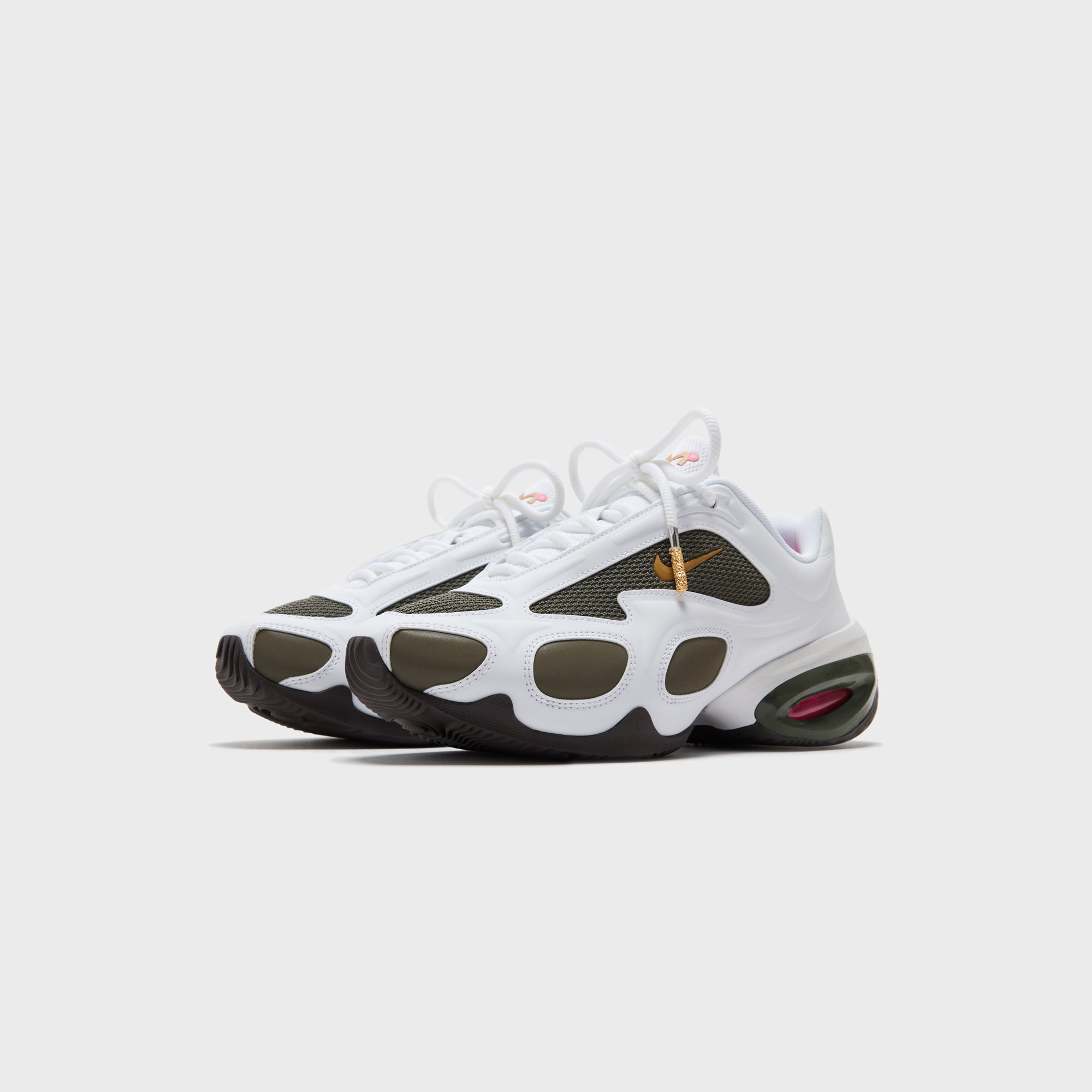 オ*オ様 Veneda Carter × Nike Air Max Muse Nike x Veneda Carter Debut a Sporty and Stylish Expression