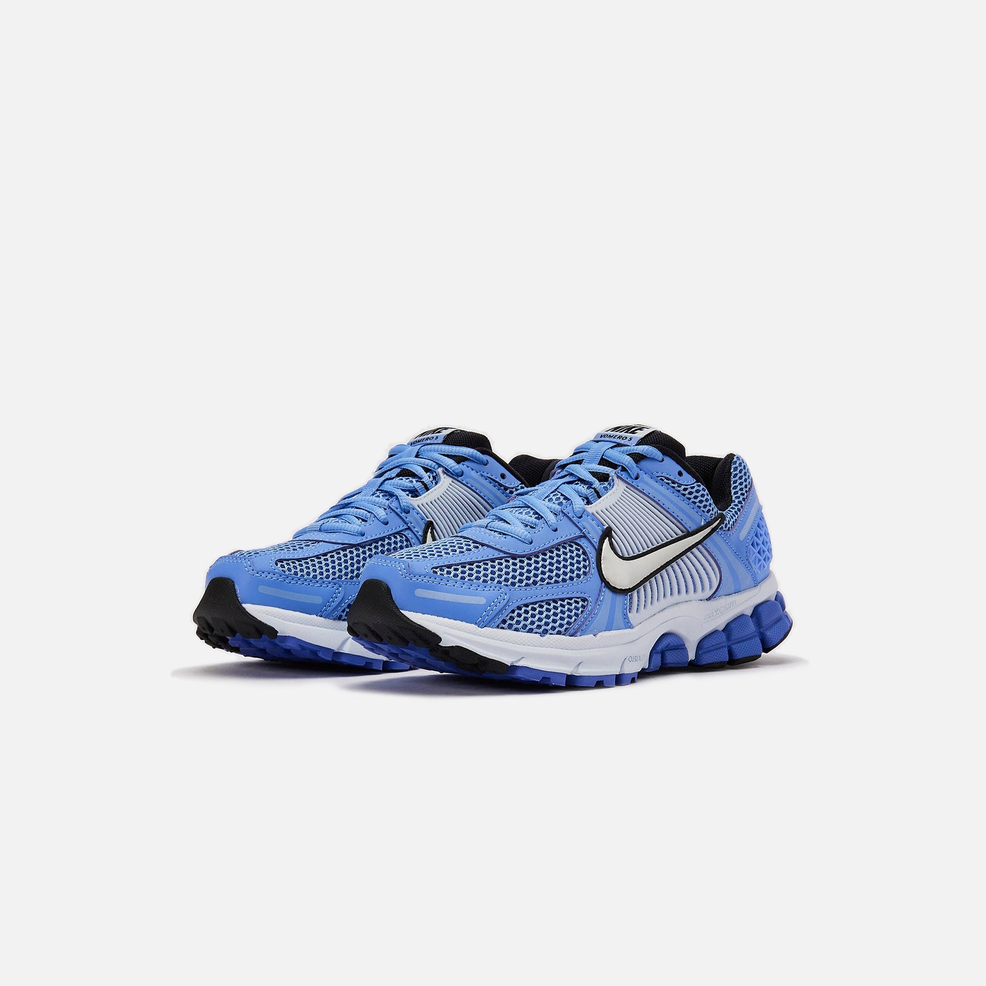 Nike WMNS Zoom Vomero 5 - Royal Pulse / Football Grey / Persian Violet / Metallic Platinum