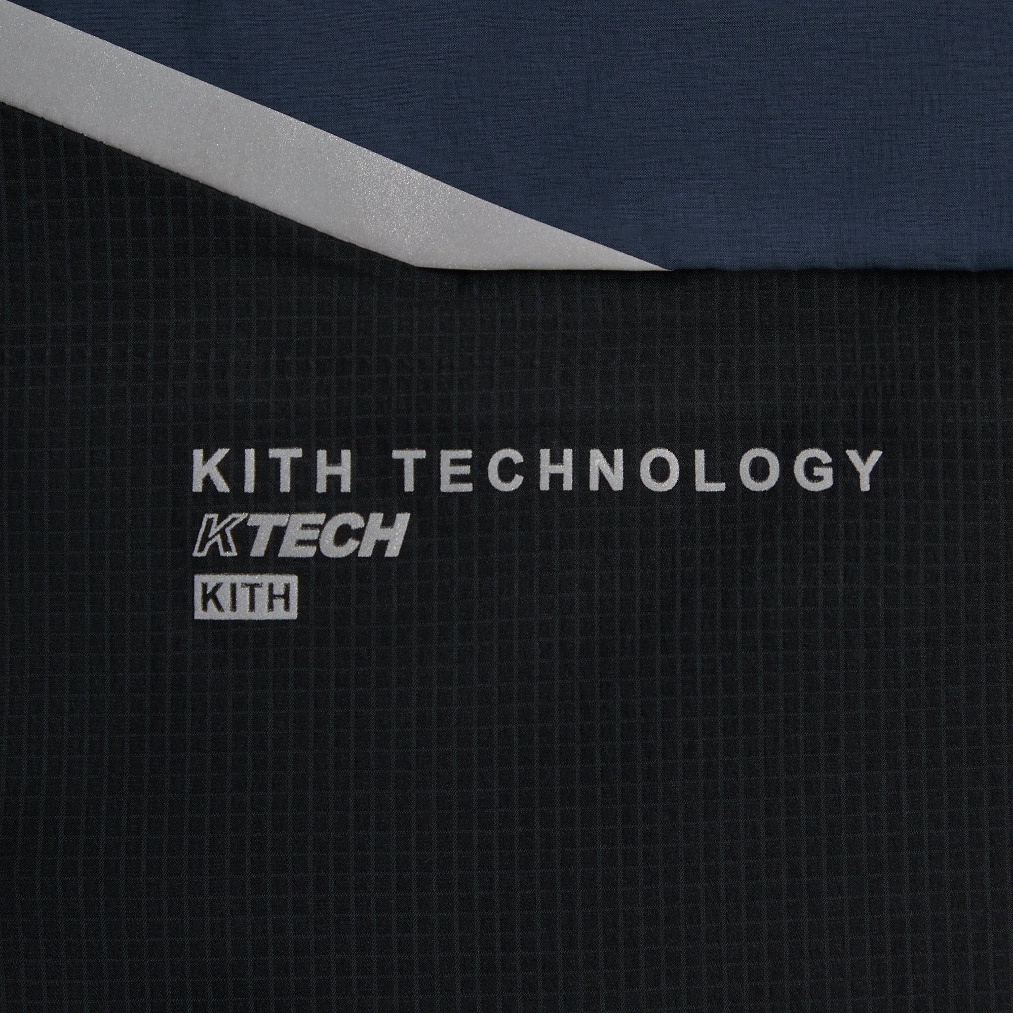 Kith for On Core Jacket - Midnight – Kith Europe