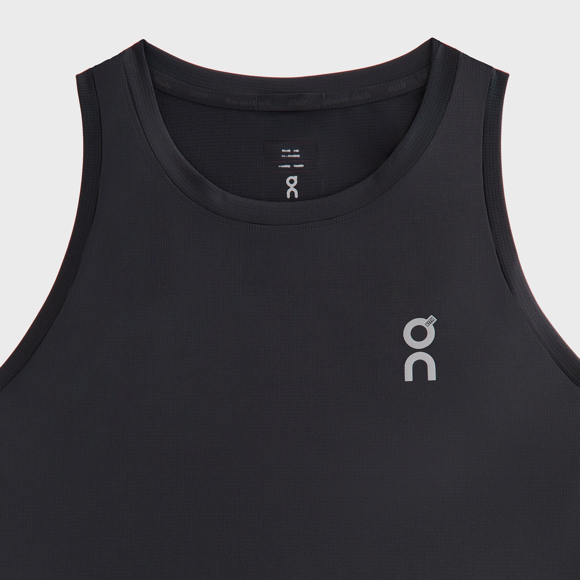 キス オン ブラック タンクトップ Kith for On Core Tank Kith Women for On Core Tank - Black – Kith Europe