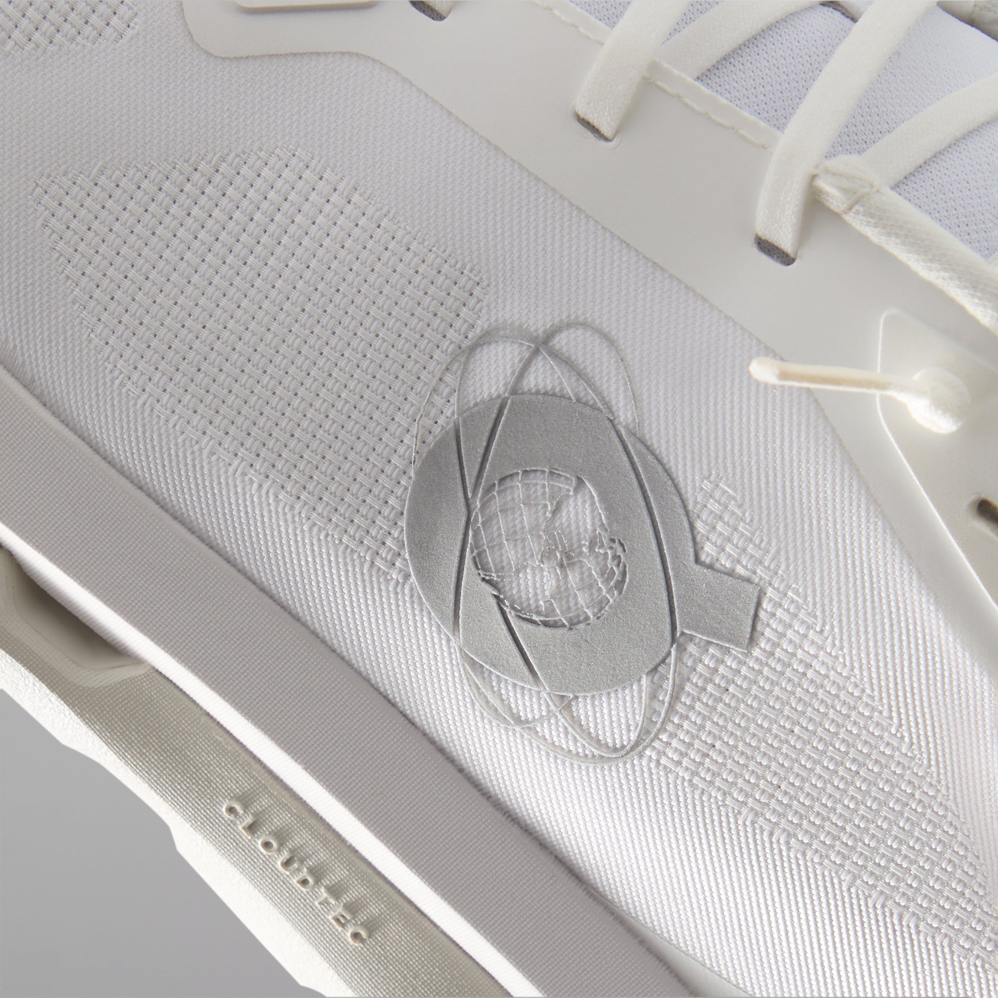 KITH × On Women's Cloudzone \"White/Ice\" PRE-ORDER | Kith for On WMNS Cloudzone - White Ice