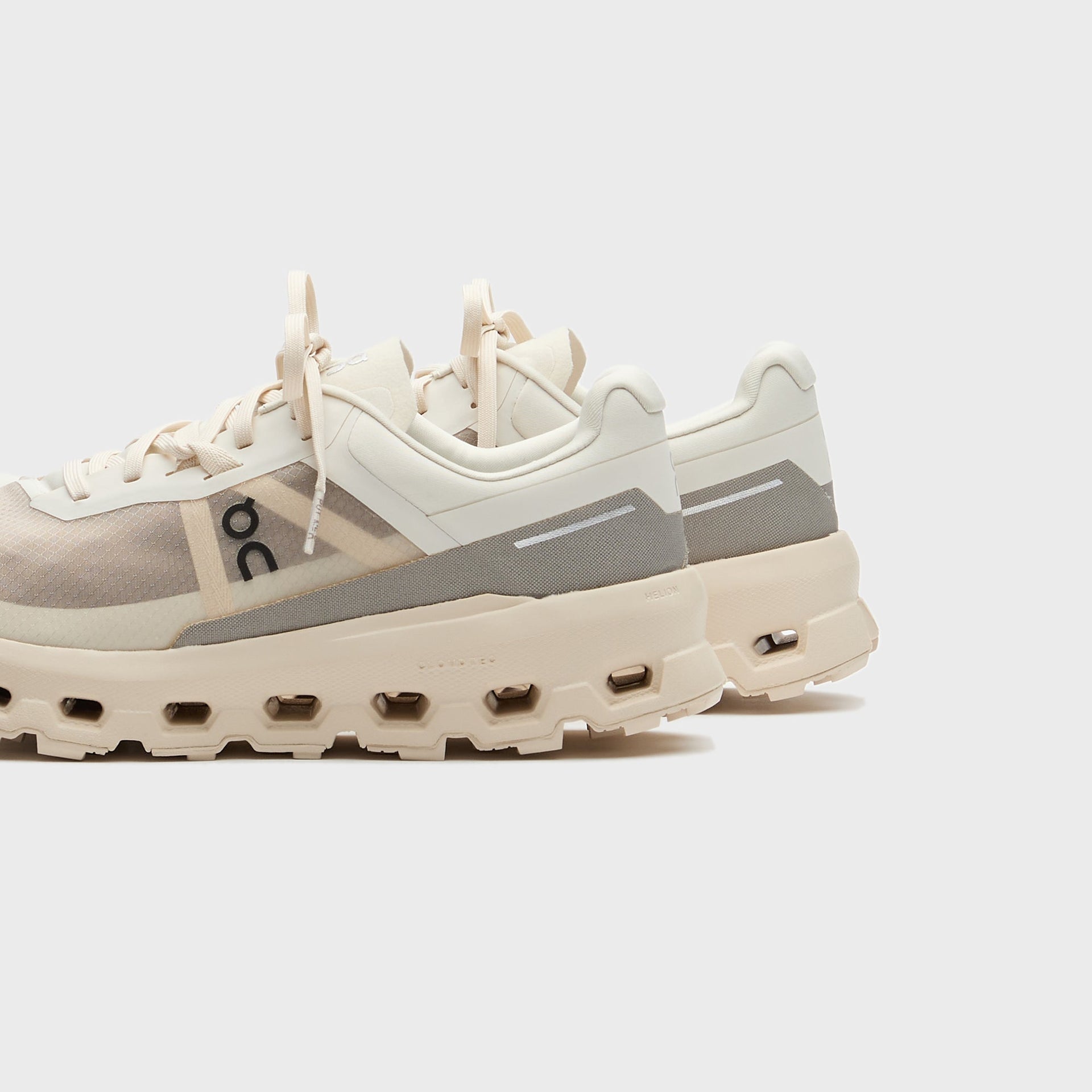 On Running WMNS Cloudvista 2  Waterproof - Cream / Desert