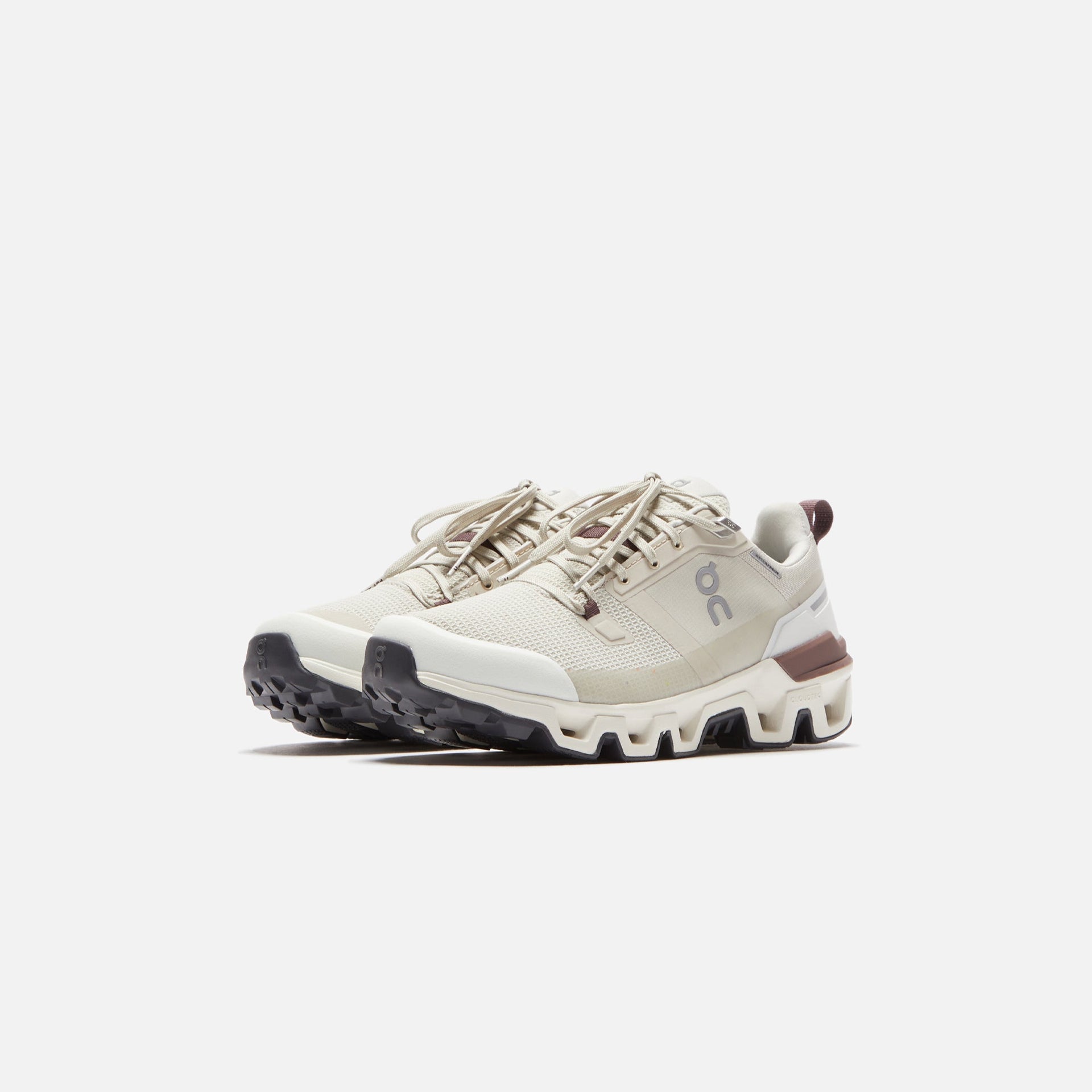 On Running WMNS Cloudwander Waterproof - Sable / Ivoire