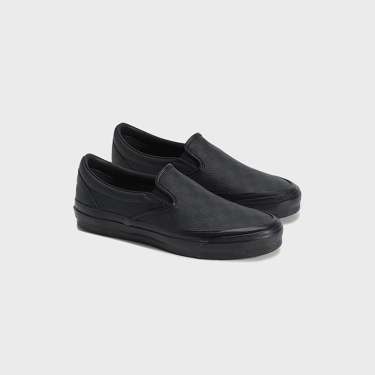 VANS Premium Classic Slip-On - Black / Faded Black