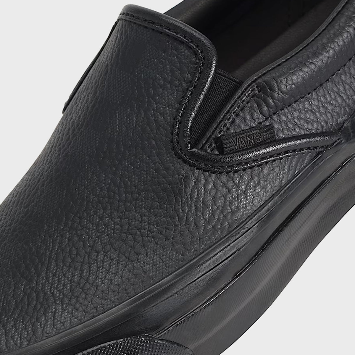 VANS Premium Classic Slip-On - Black / Faded Black