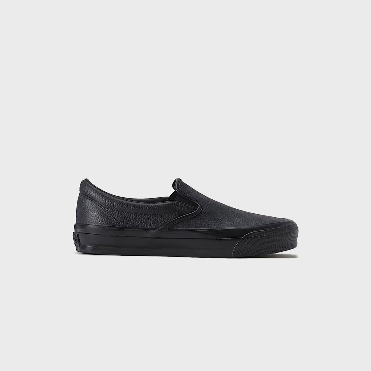 VANS Premium Classic Slip-On - Black / Faded Black