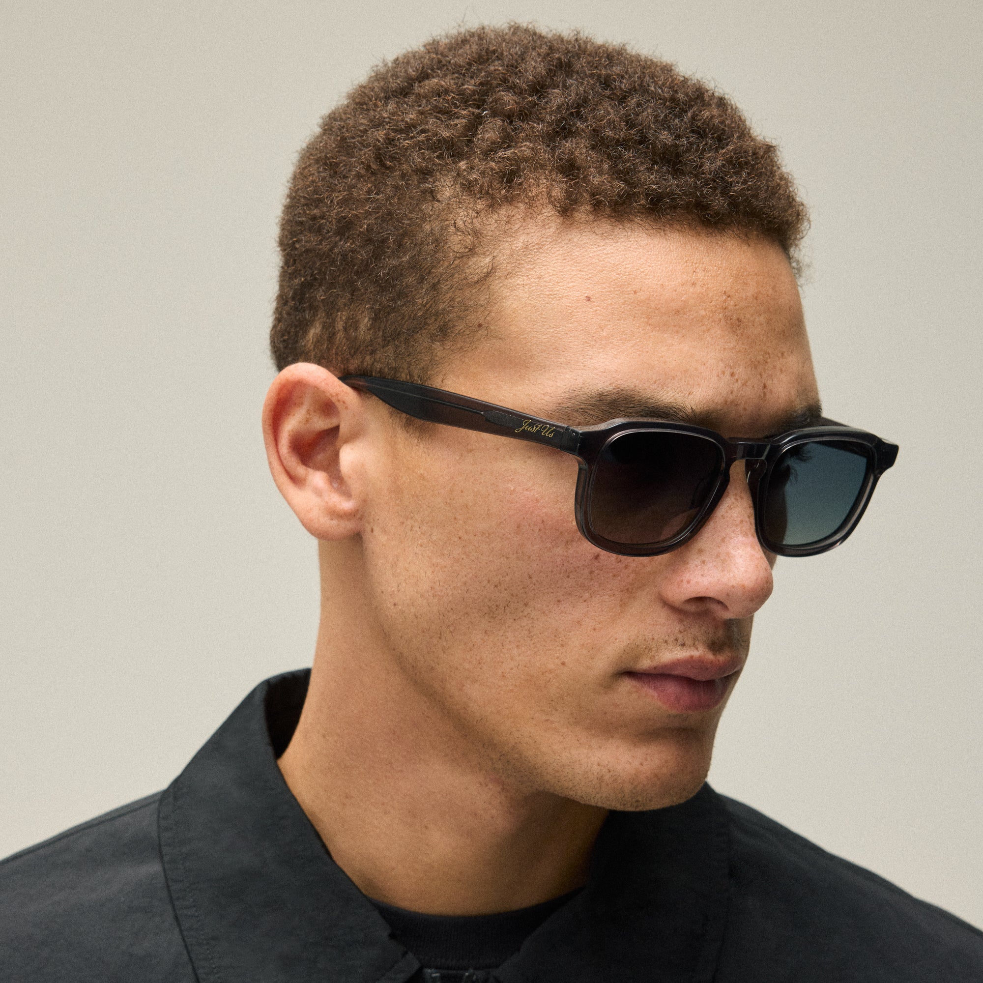 Kith Napeague Sunglasses - Grey Crystal / Blue – Kith Europe