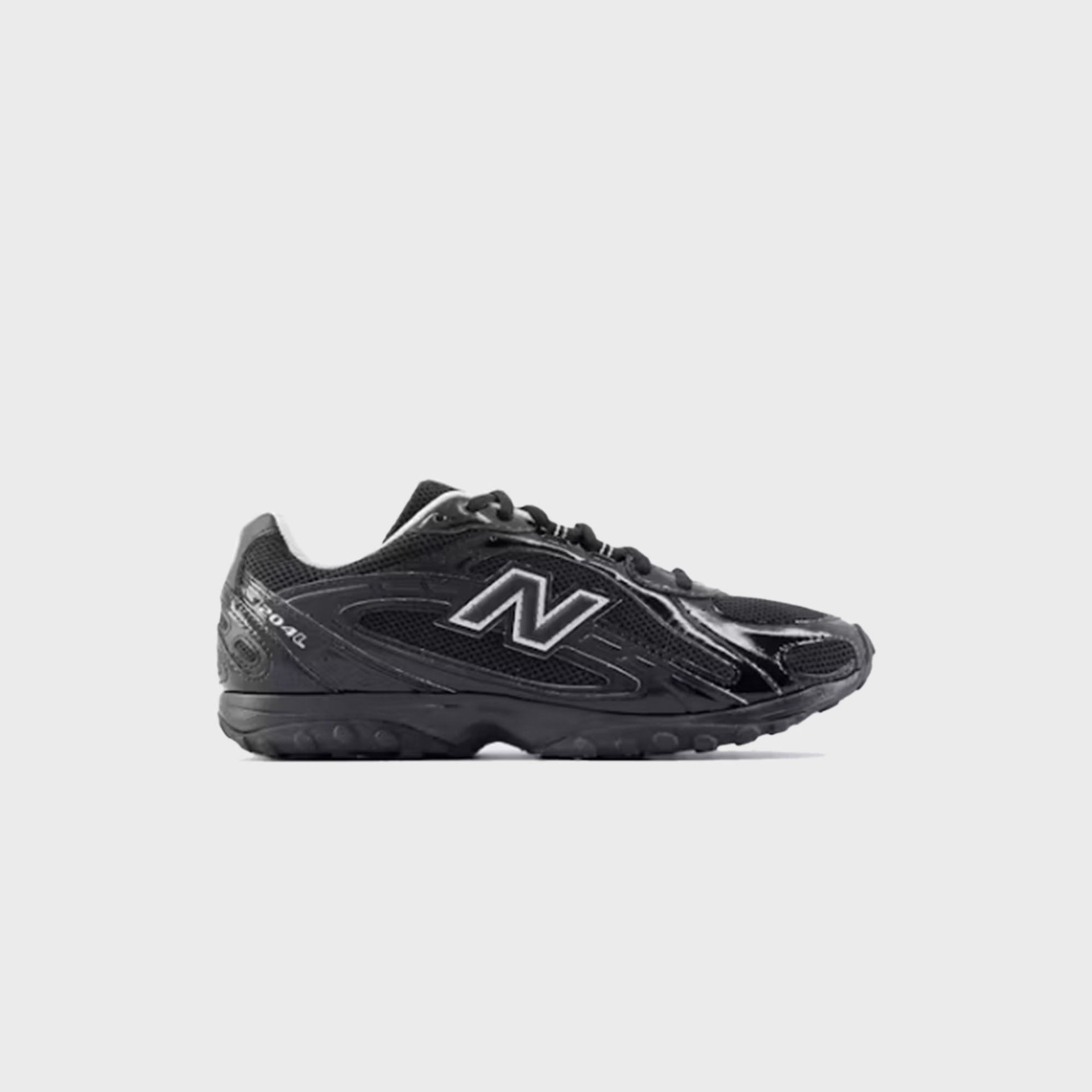 New Balance 204L - Black / Timberwolf
