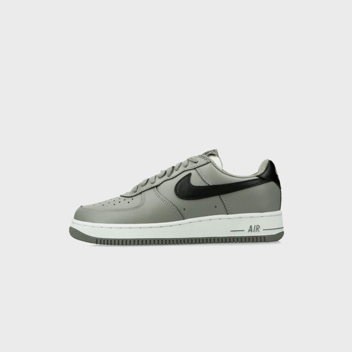 Nike Air Force 1 Low '01 - Light Army / Black / Sail