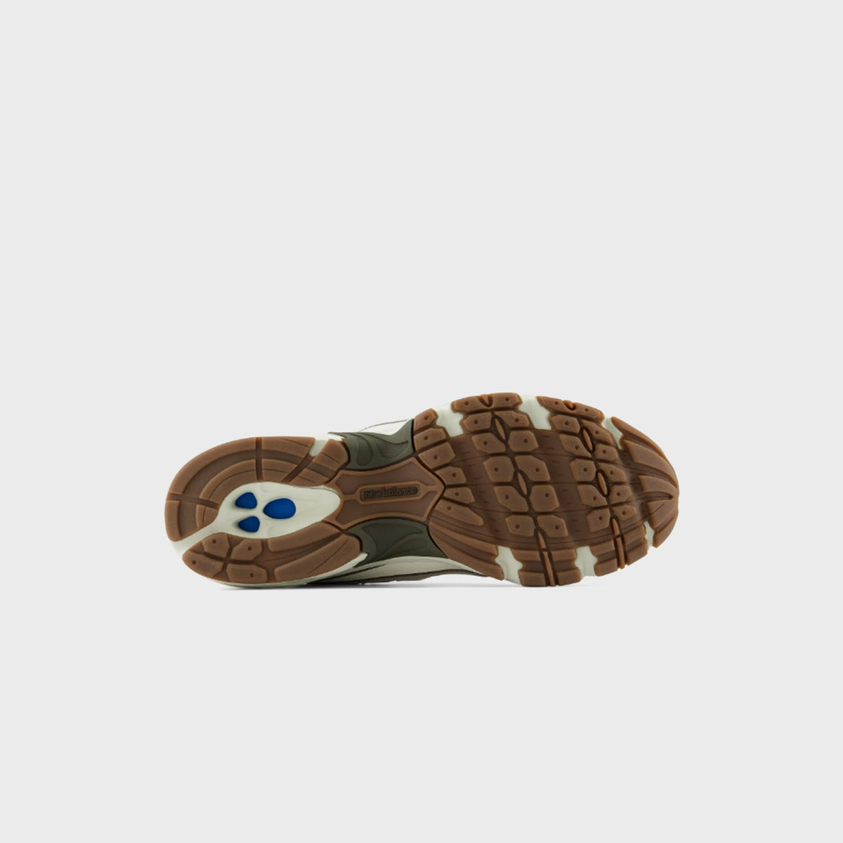 New Balance 740 - Dark Mushroom / Angora