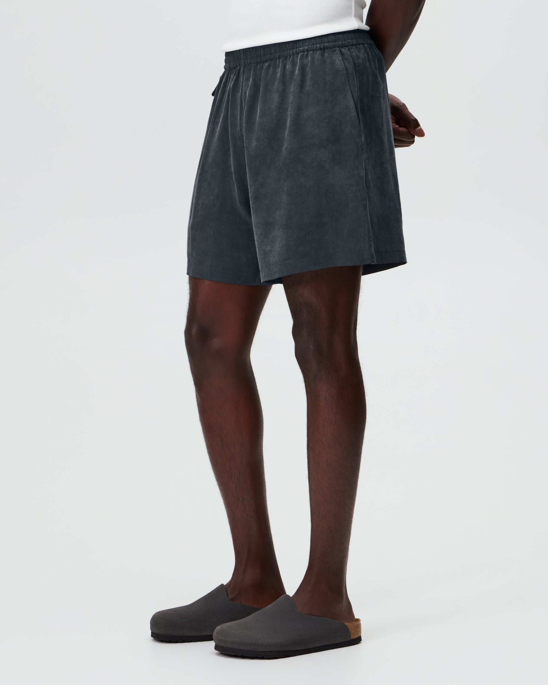 gid://shopify/MediaImage/45999305785620